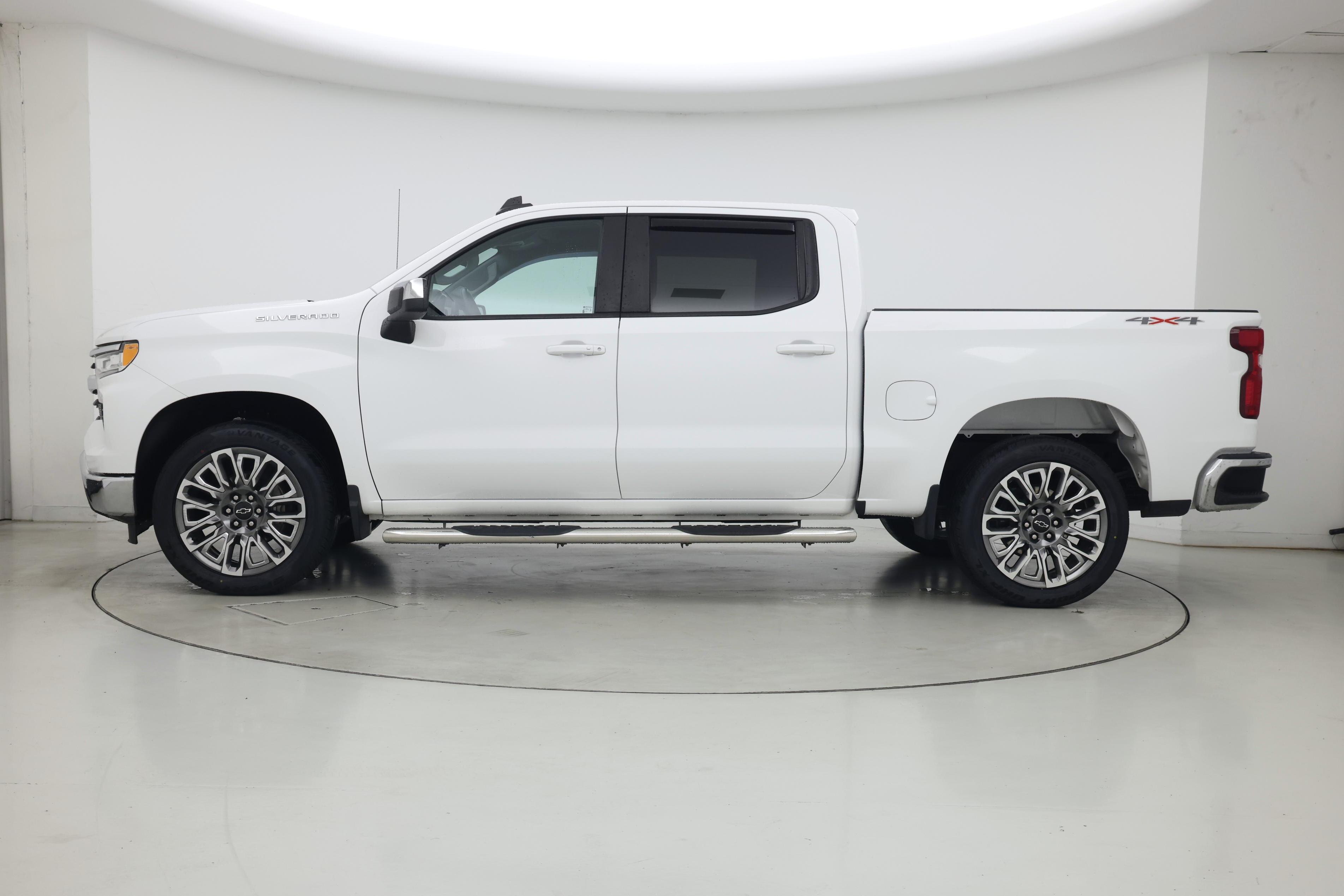 Thumbnail: 2023 Chevrolet Silverado 1500 - 3
