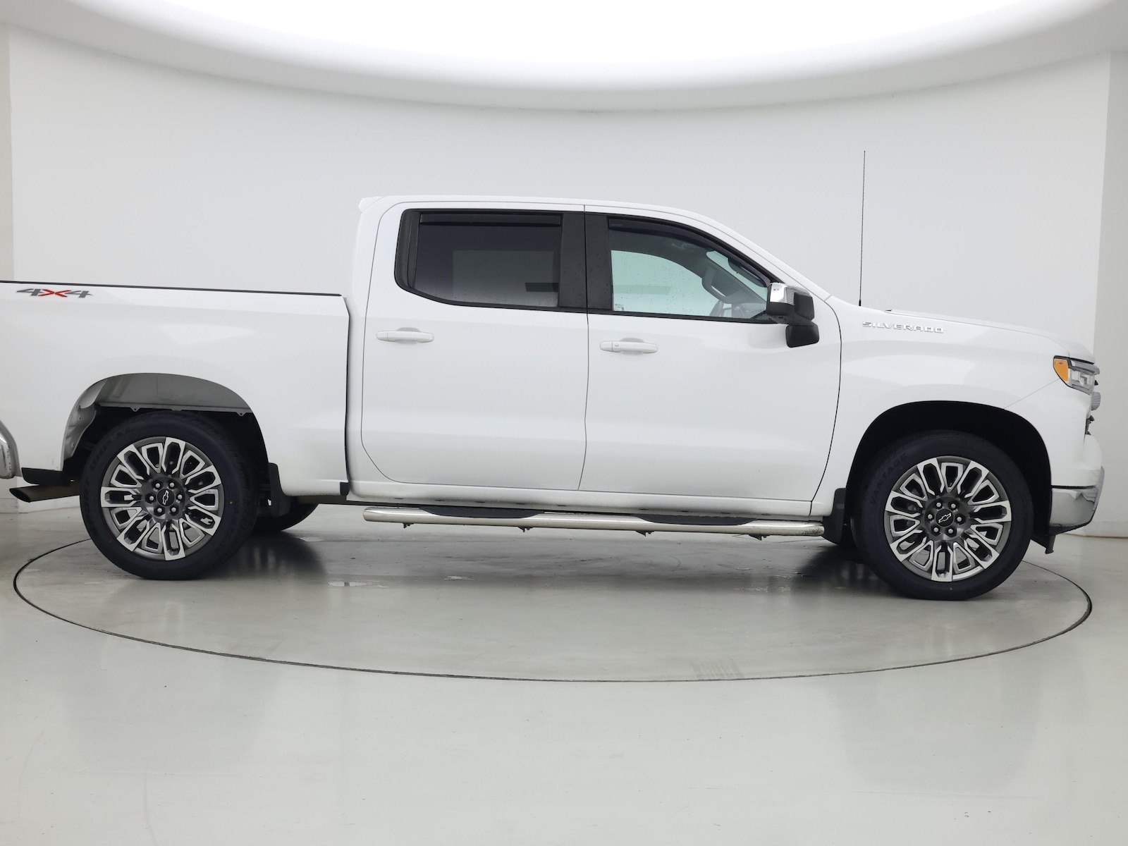 2023 Chevrolet Silverado 1500 LT - Photo 8
