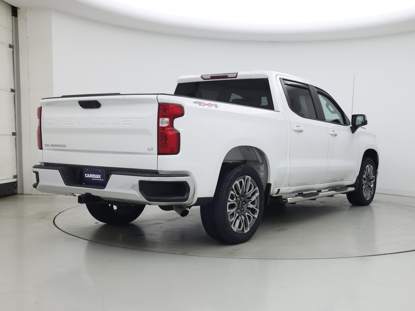 2023 Chevrolet Silverado 1500 LT - Photo 9