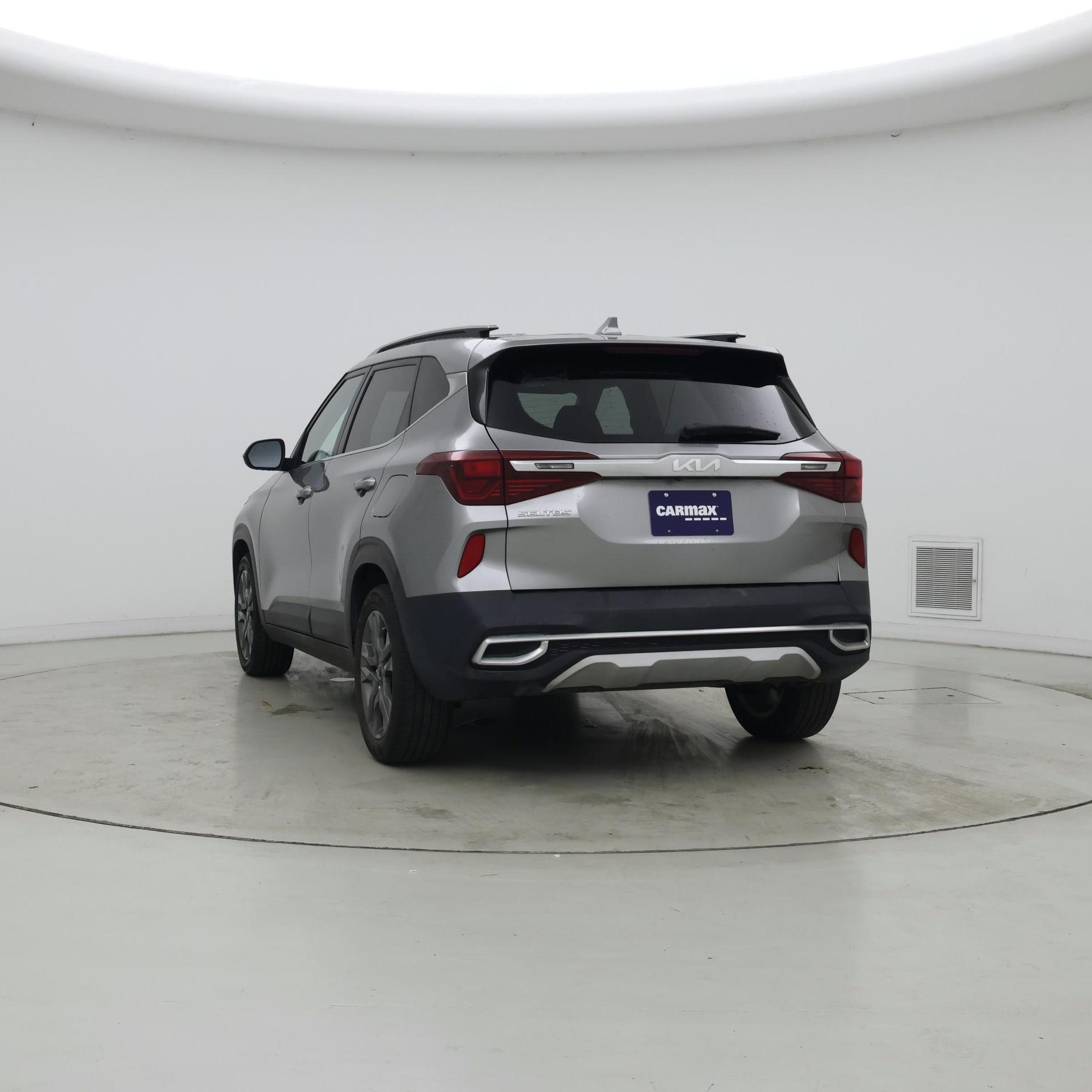 Thumbnail: 2023 Kia Seltos - 2