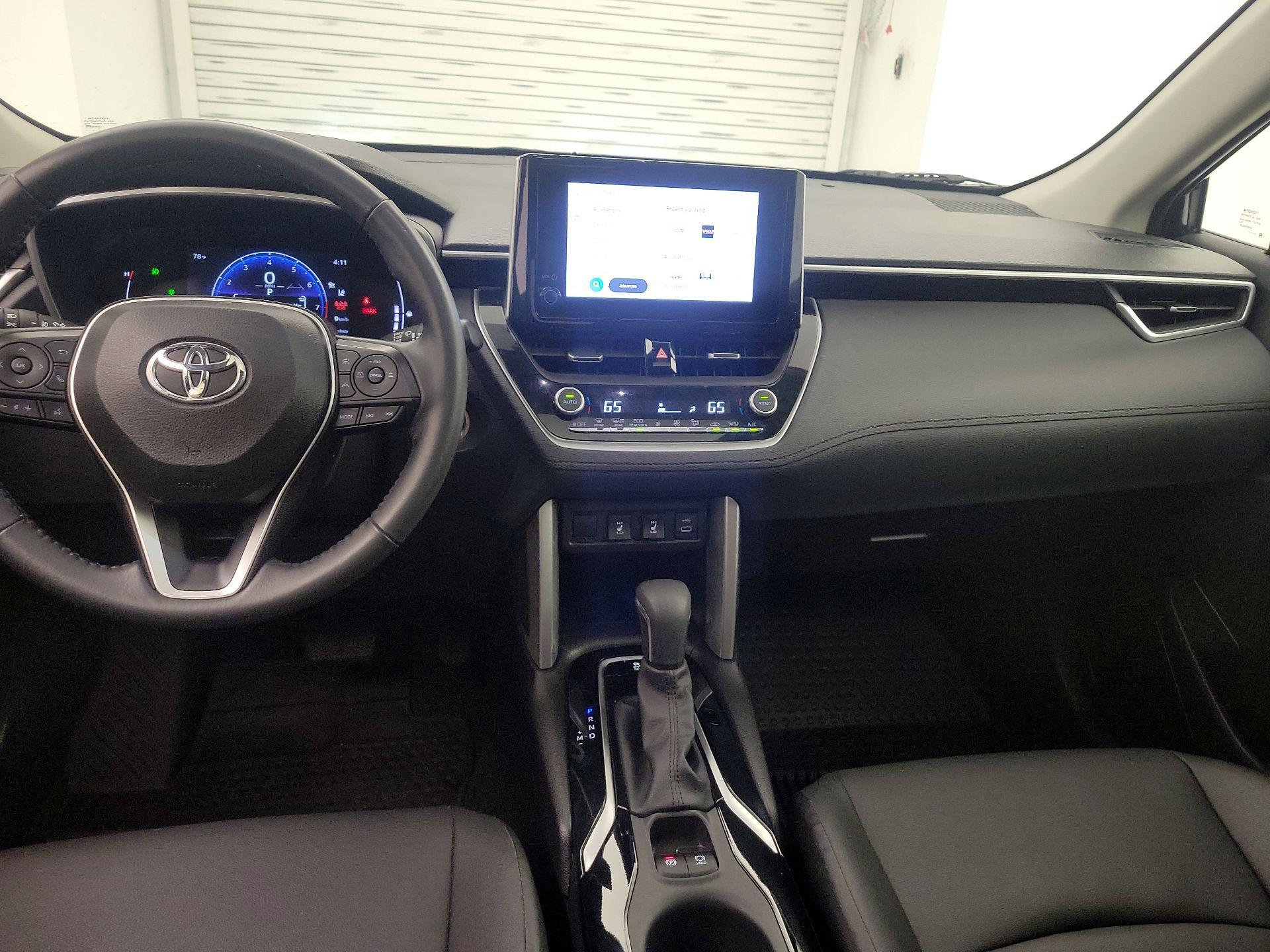 Thumbnail: 2023 Toyota Corolla Cross - 9