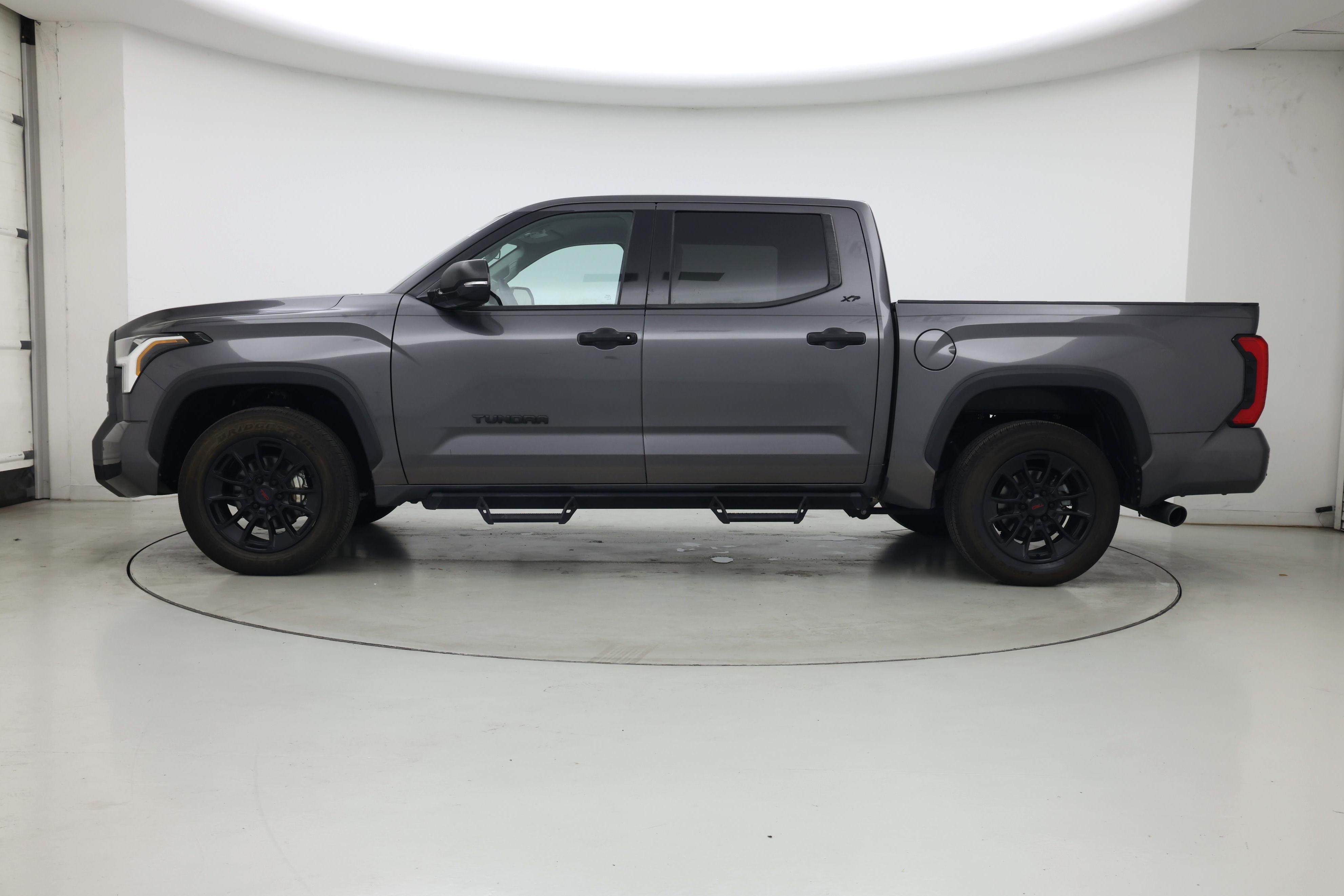 Thumbnail: 2022 Toyota Tundra - 3