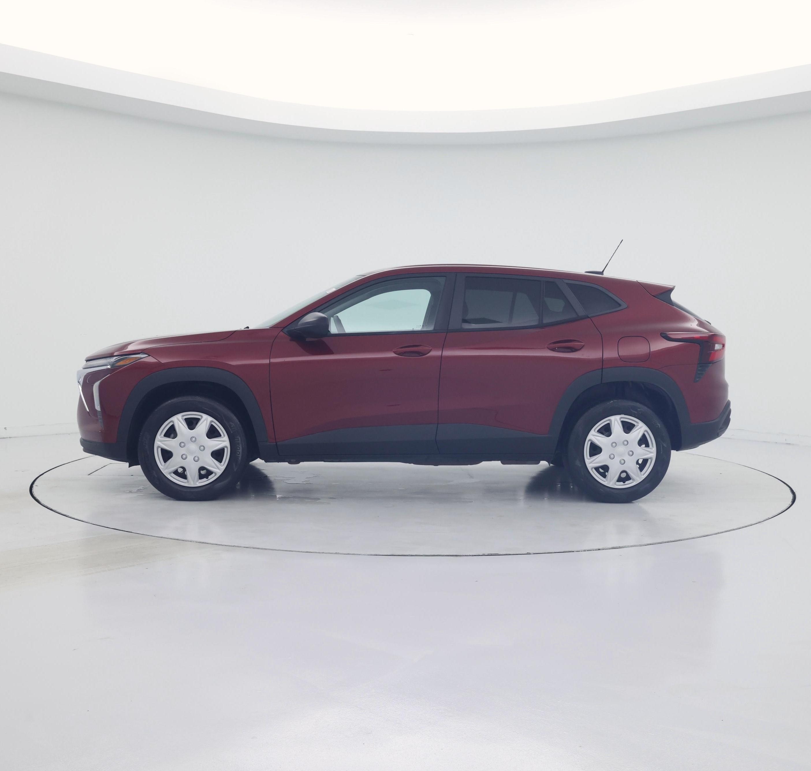 Thumbnail: 2024 Chevrolet Trax - 3