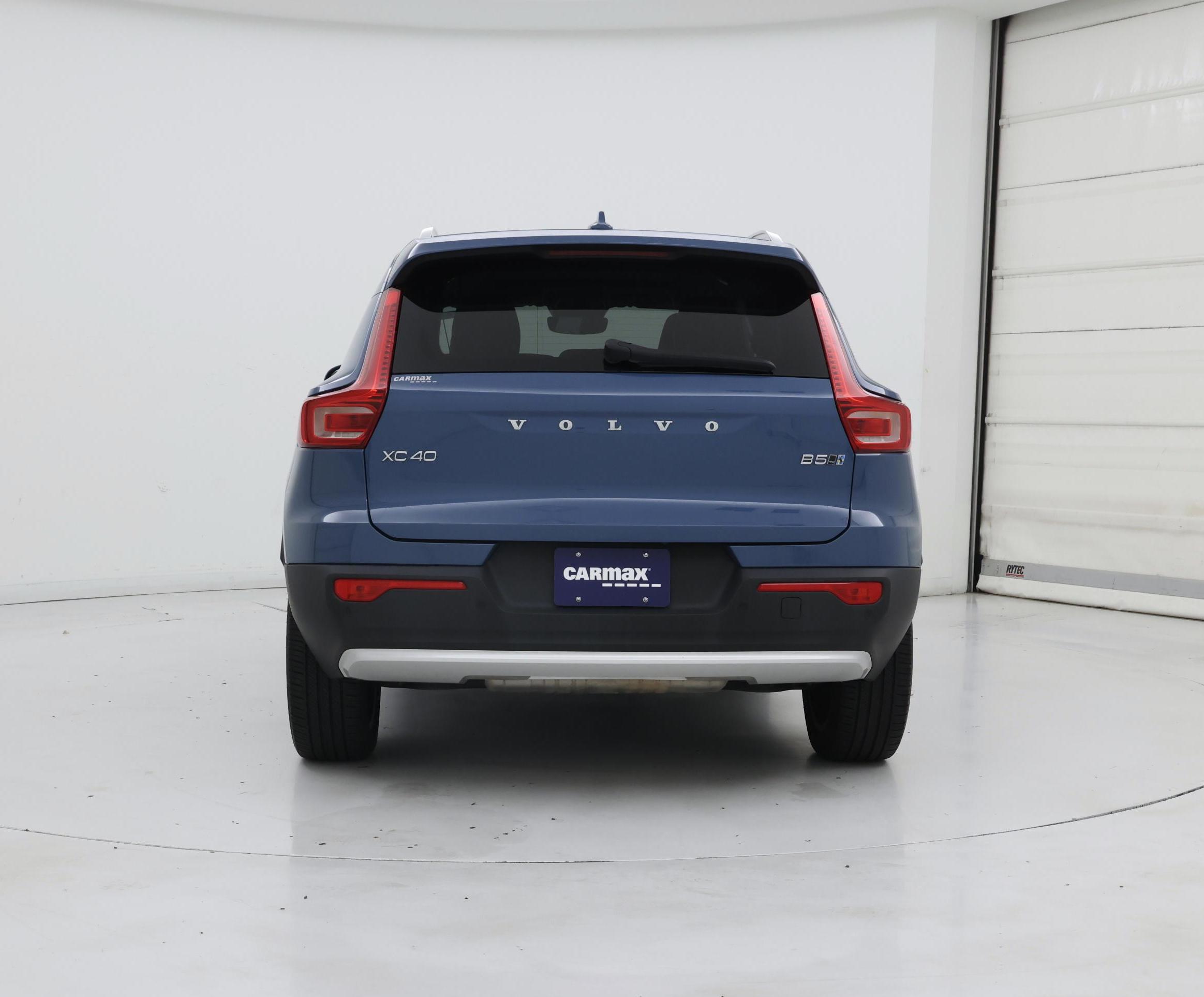 Thumbnail: 2023 Volvo XC40 - 6
