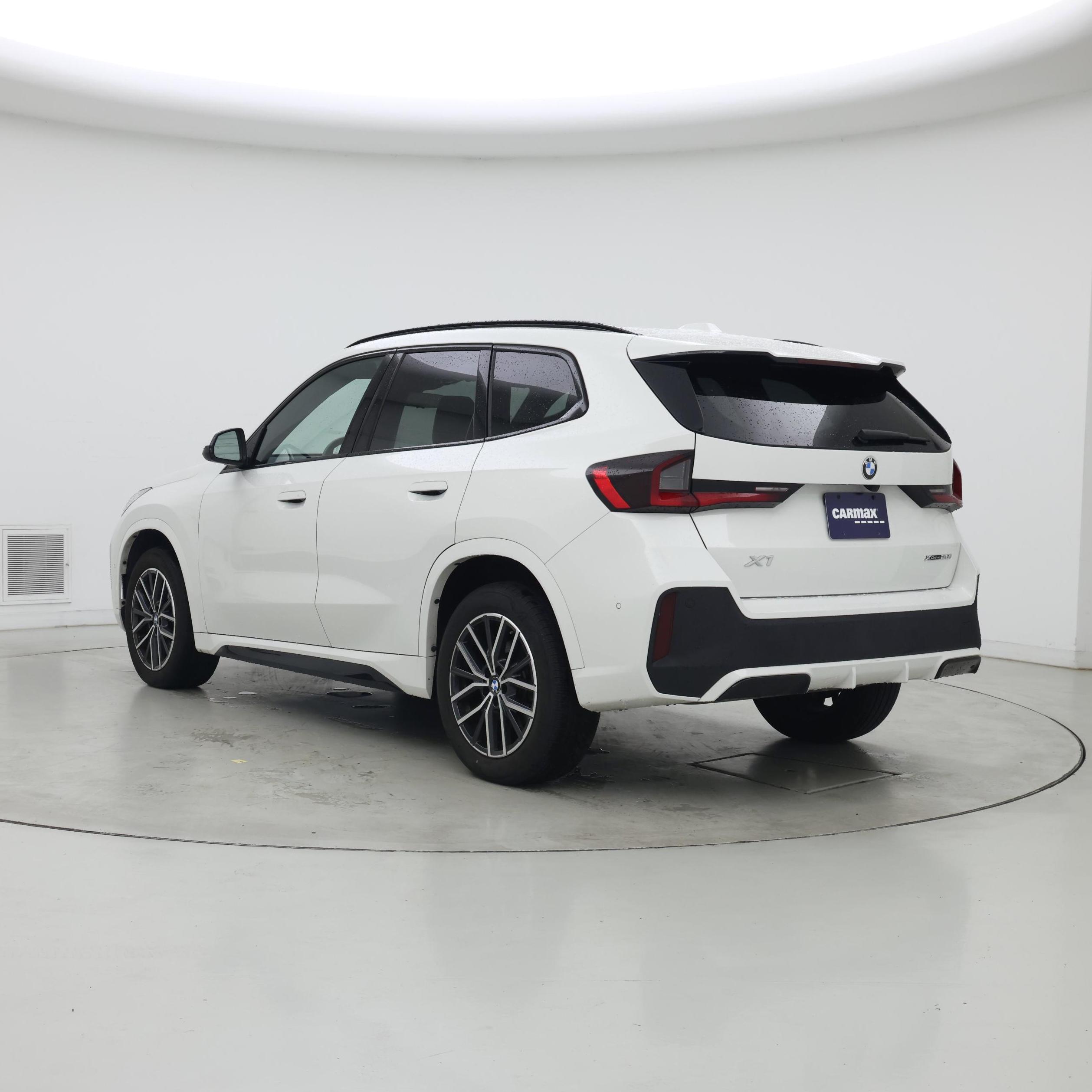 Thumbnail: 2025 BMW X1 - 2