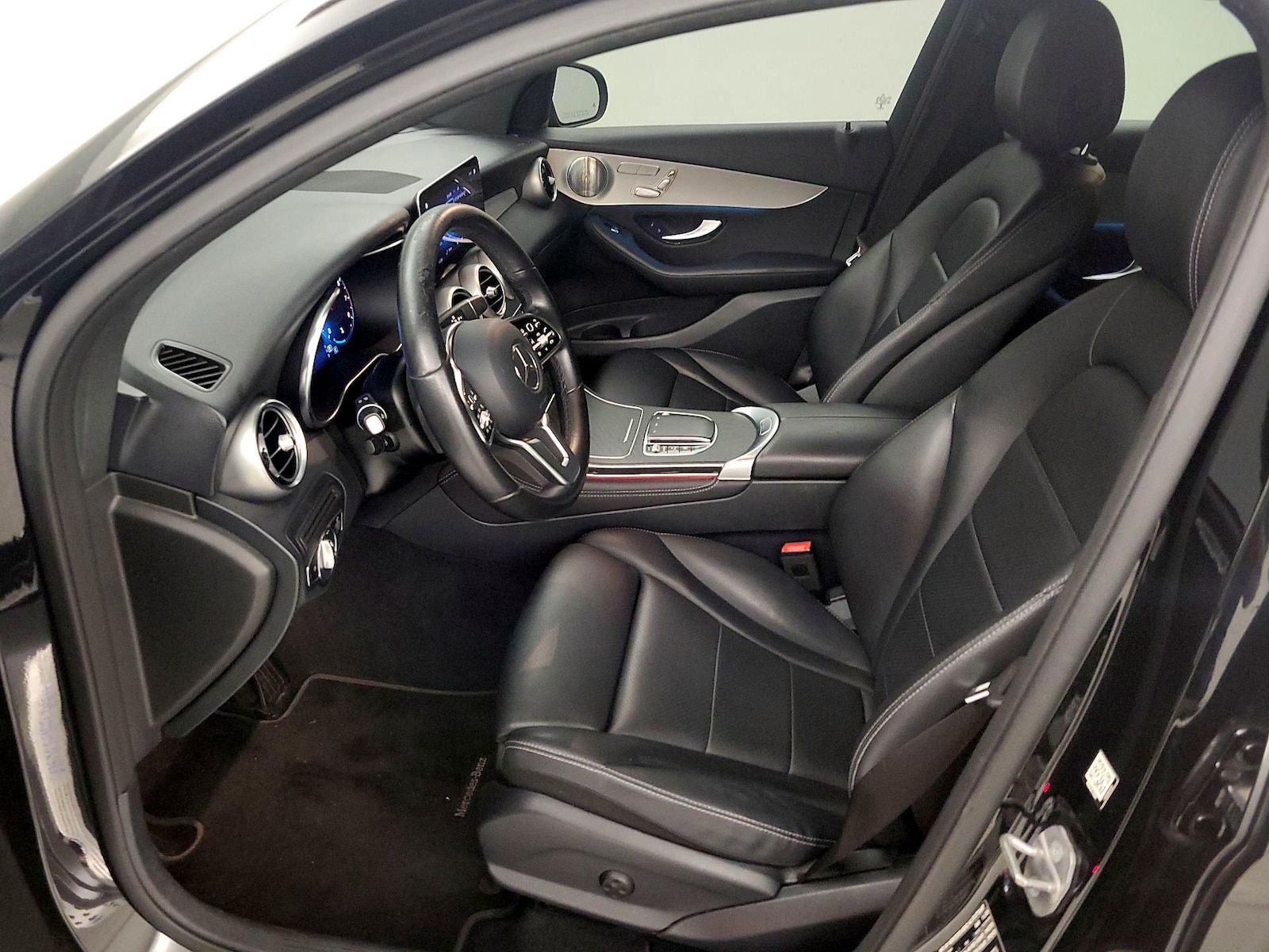2021 Mercedes-Benz GLC Coupe GLC300 - Photo 12