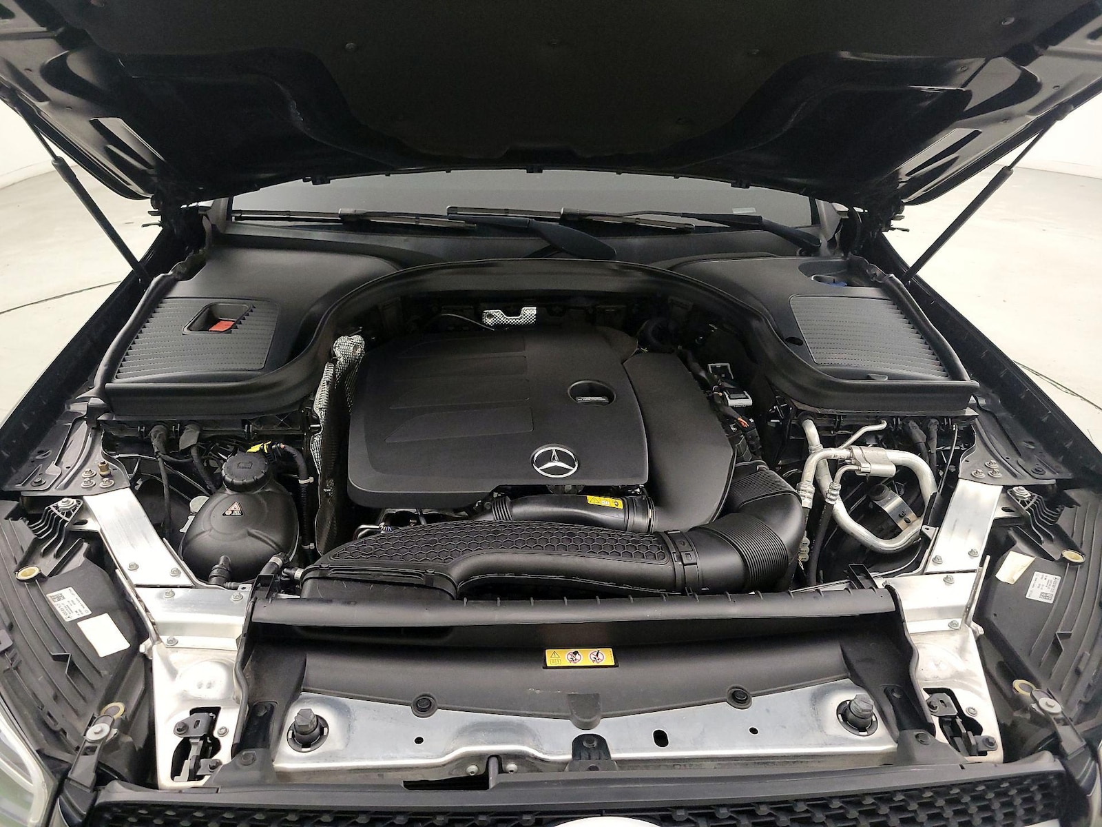 2021 Mercedes-Benz GLC Coupe GLC300 - Photo 23