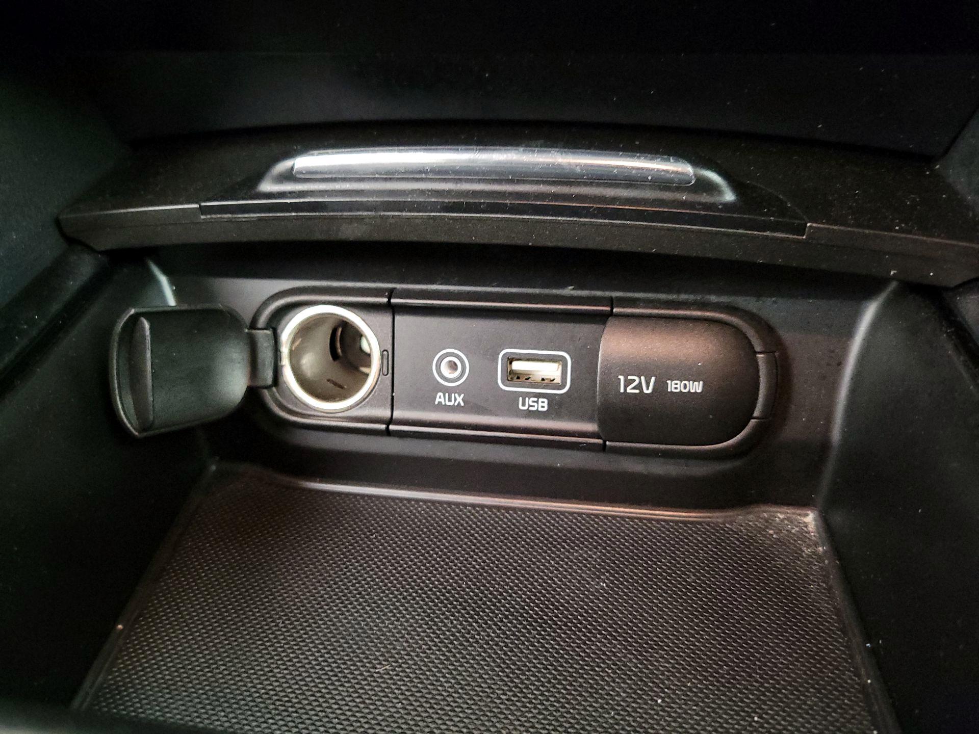 Thumbnail: 2018 Kia Optima - 18