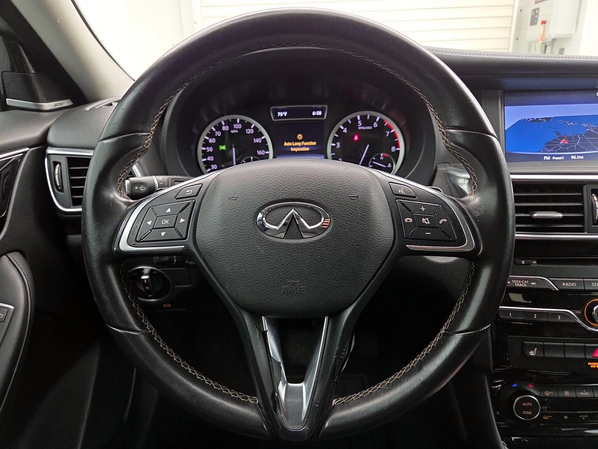Thumbnail: 2018 INFINITI QX30 - 10