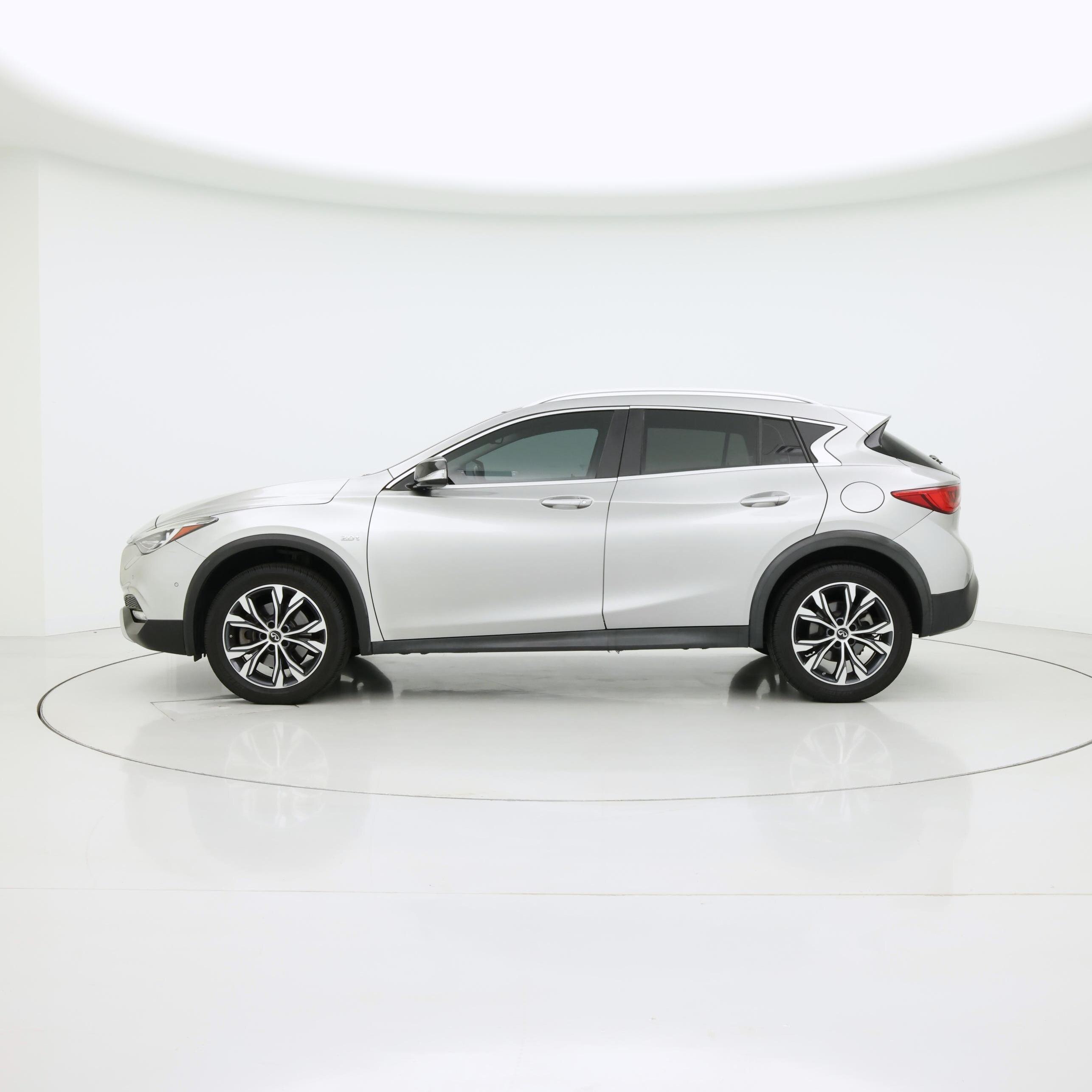 Thumbnail: 2018 INFINITI QX30 - 3