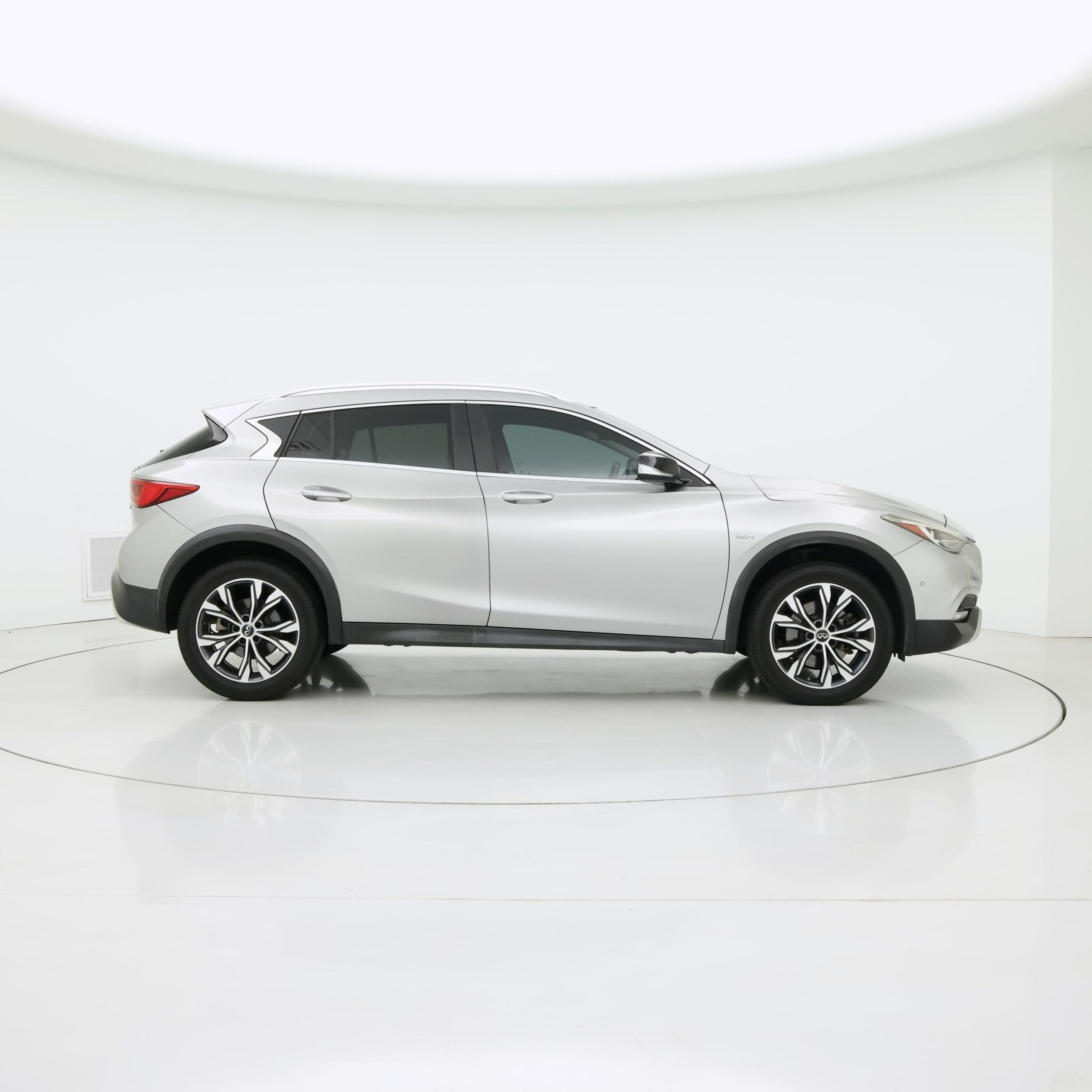 Thumbnail: 2018 INFINITI QX30 - 7