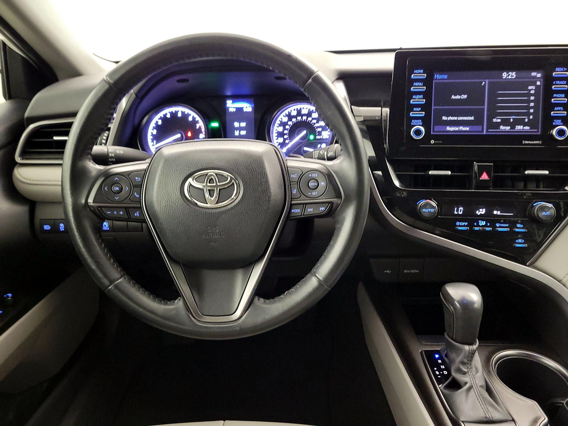 Thumbnail: 2021 Toyota Camry - 10