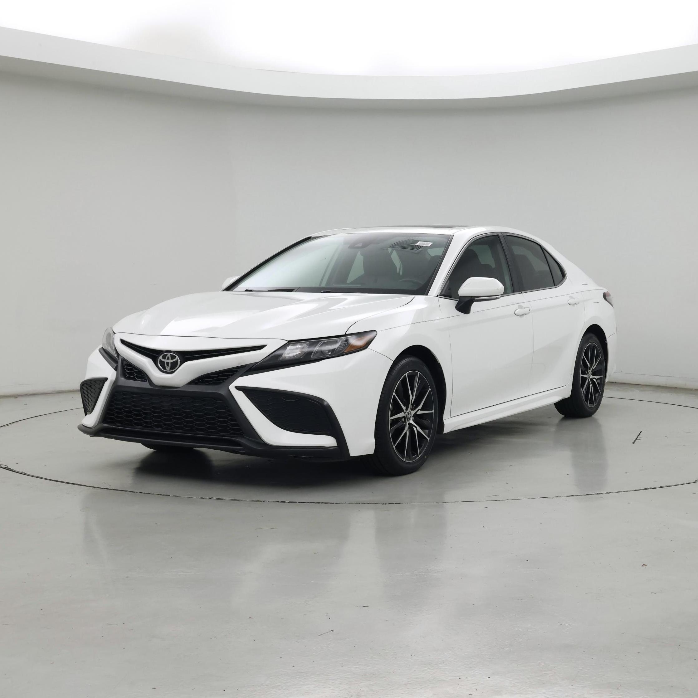 Thumbnail: 2021 Toyota Camry - 4