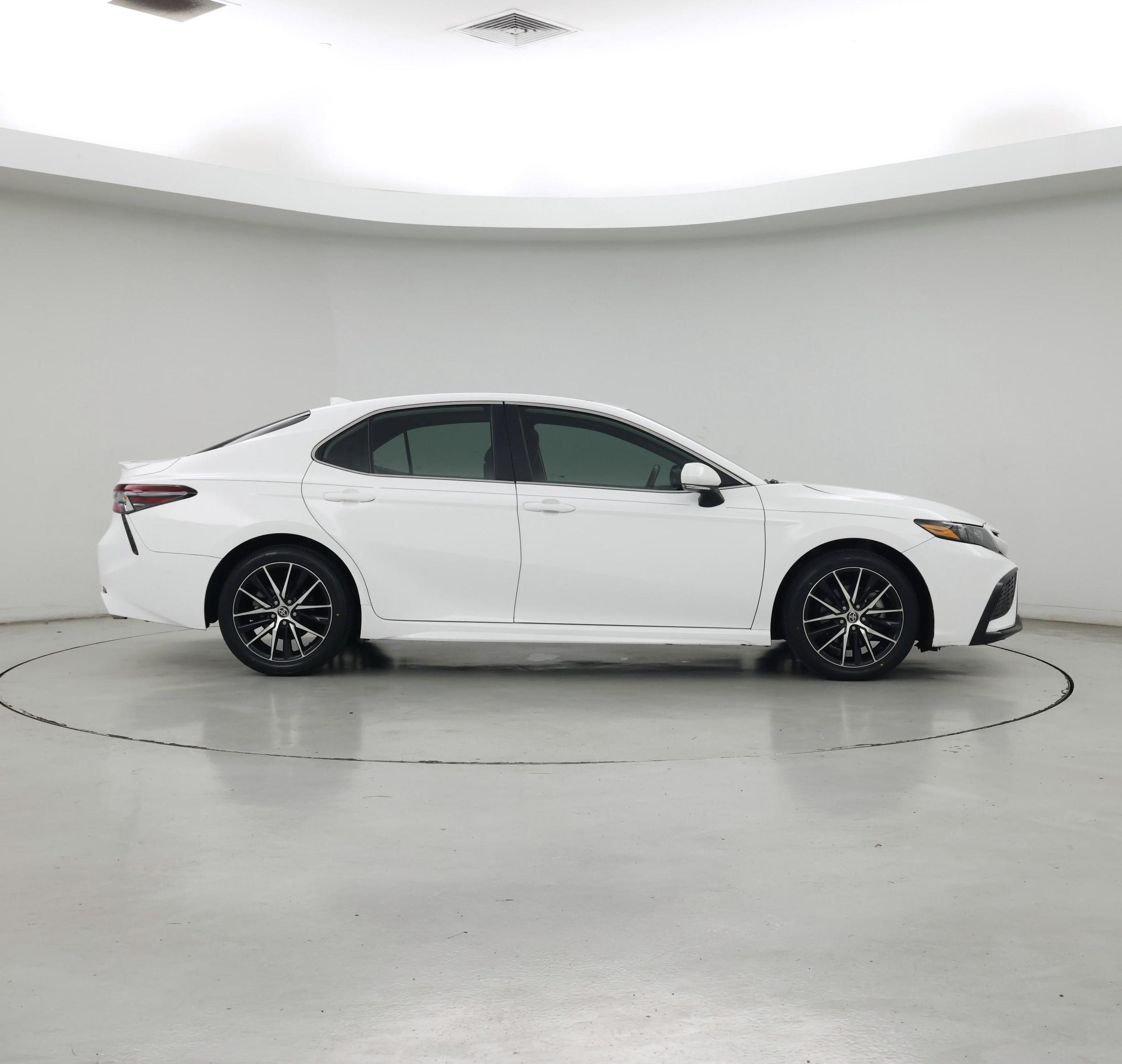 Thumbnail: 2021 Toyota Camry - 7