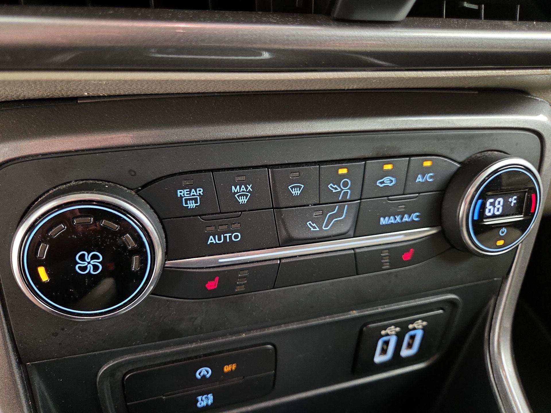 Thumbnail: 2019 Ford EcoSport - 16
