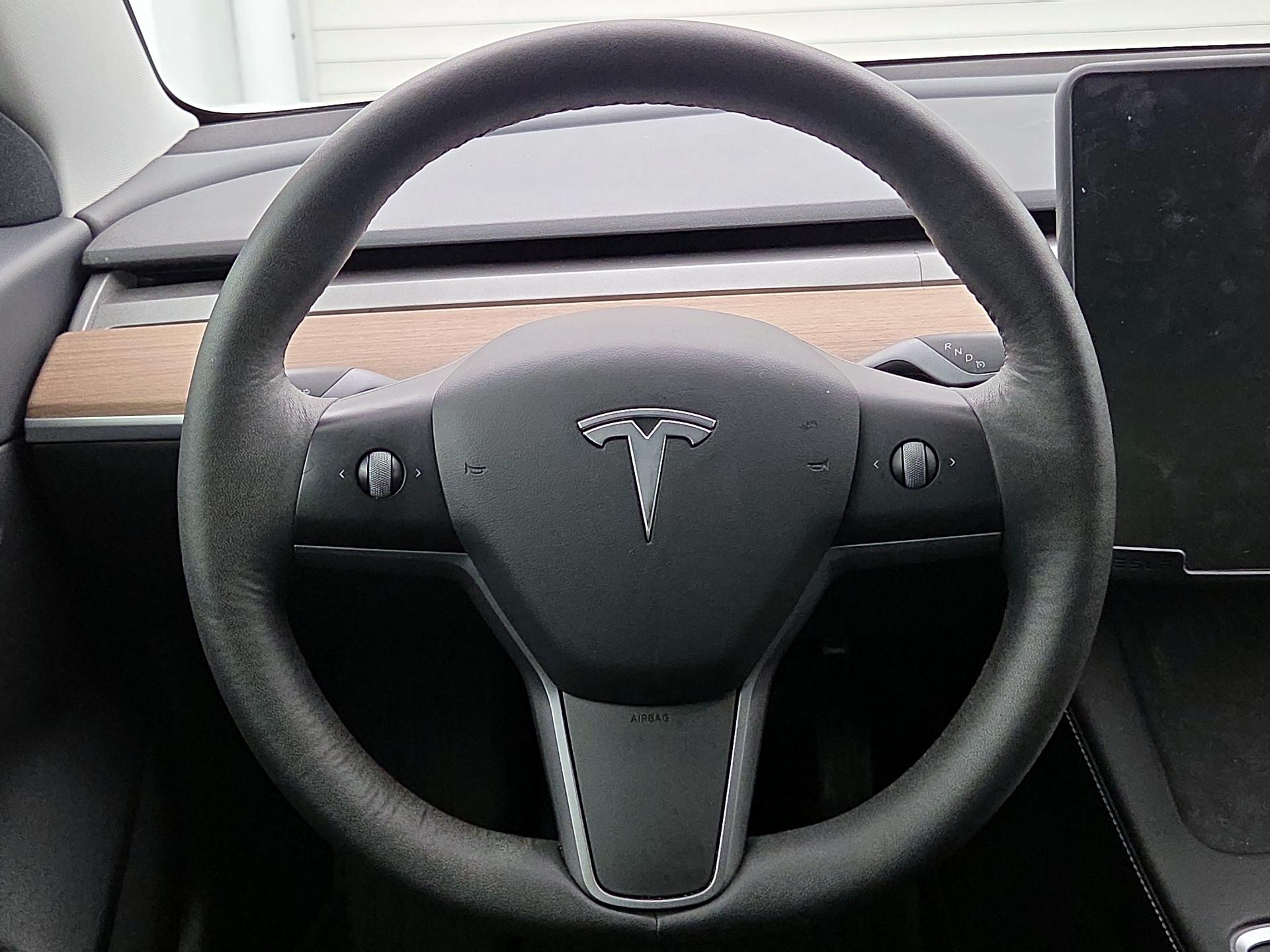 Thumbnail: 2021 Tesla Model 3 - 10