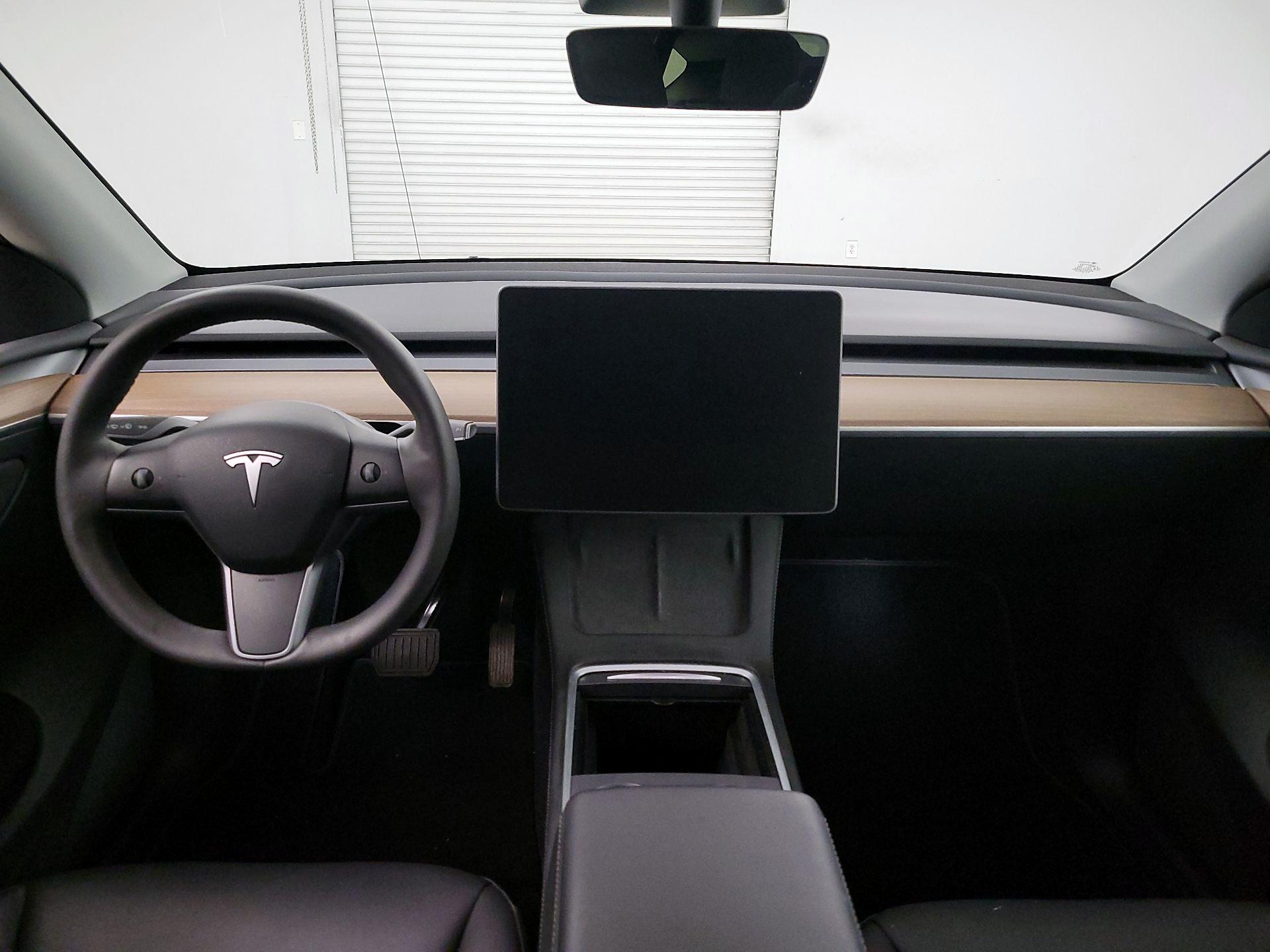 Thumbnail: 2023 Tesla Model Y - 9