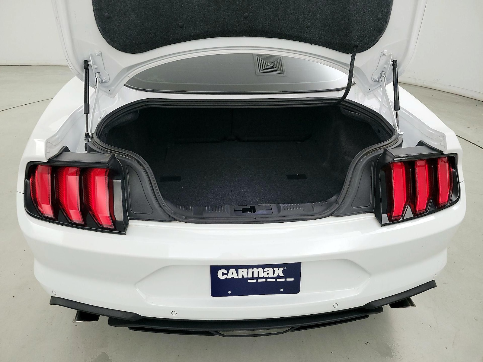 2020 Ford Mustang EcoBoost Premium - Photo 22