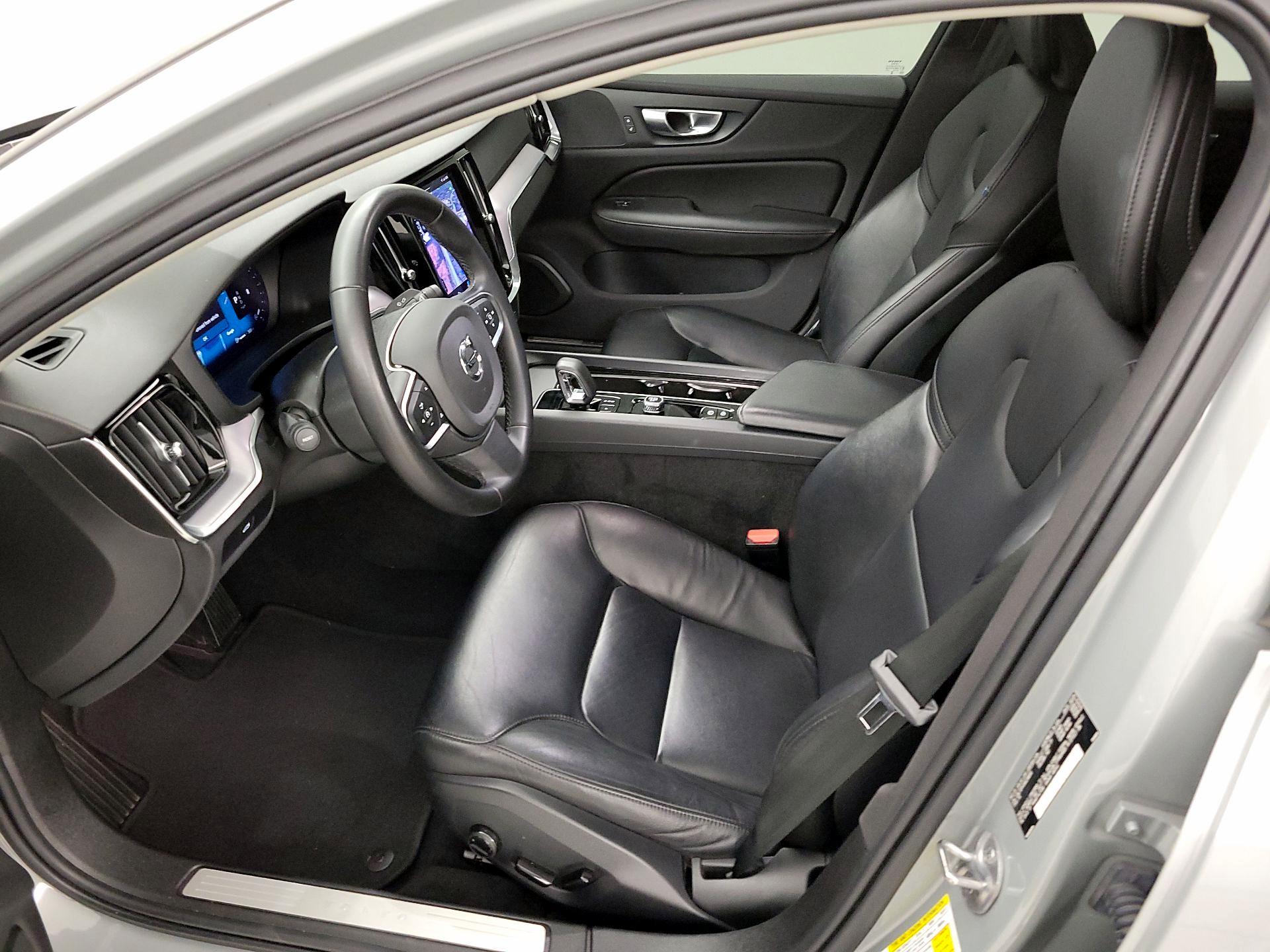 Thumbnail: 2024 Volvo S60 - 11