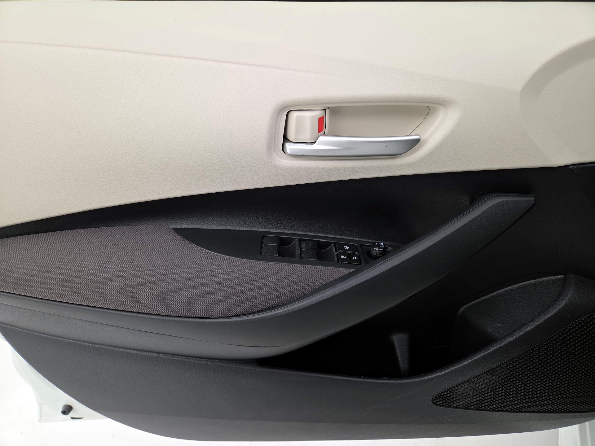 Thumbnail: 2021 Toyota Corolla - 12