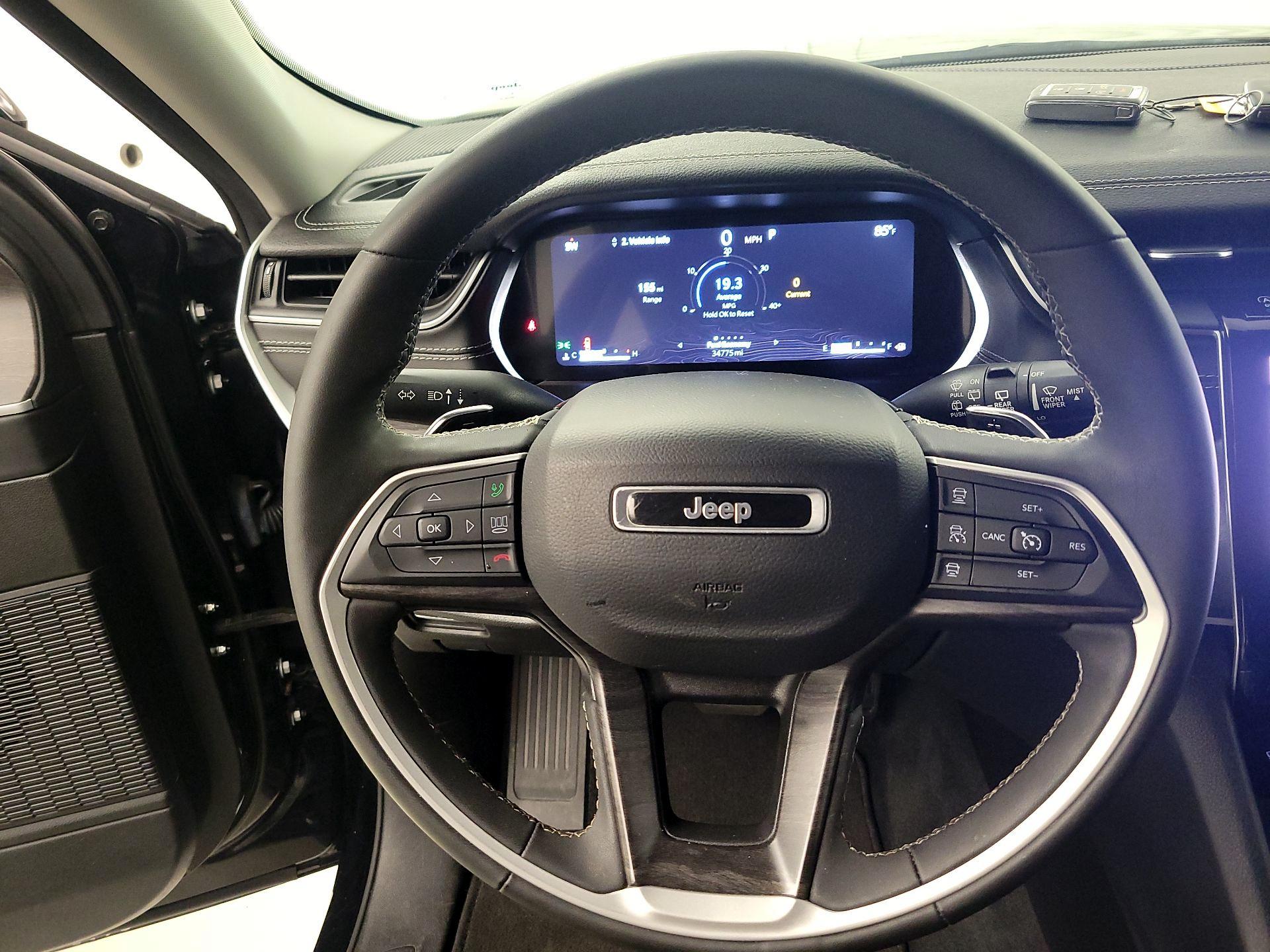 Thumbnail: 2023 Jeep Grand Cherokee - 10
