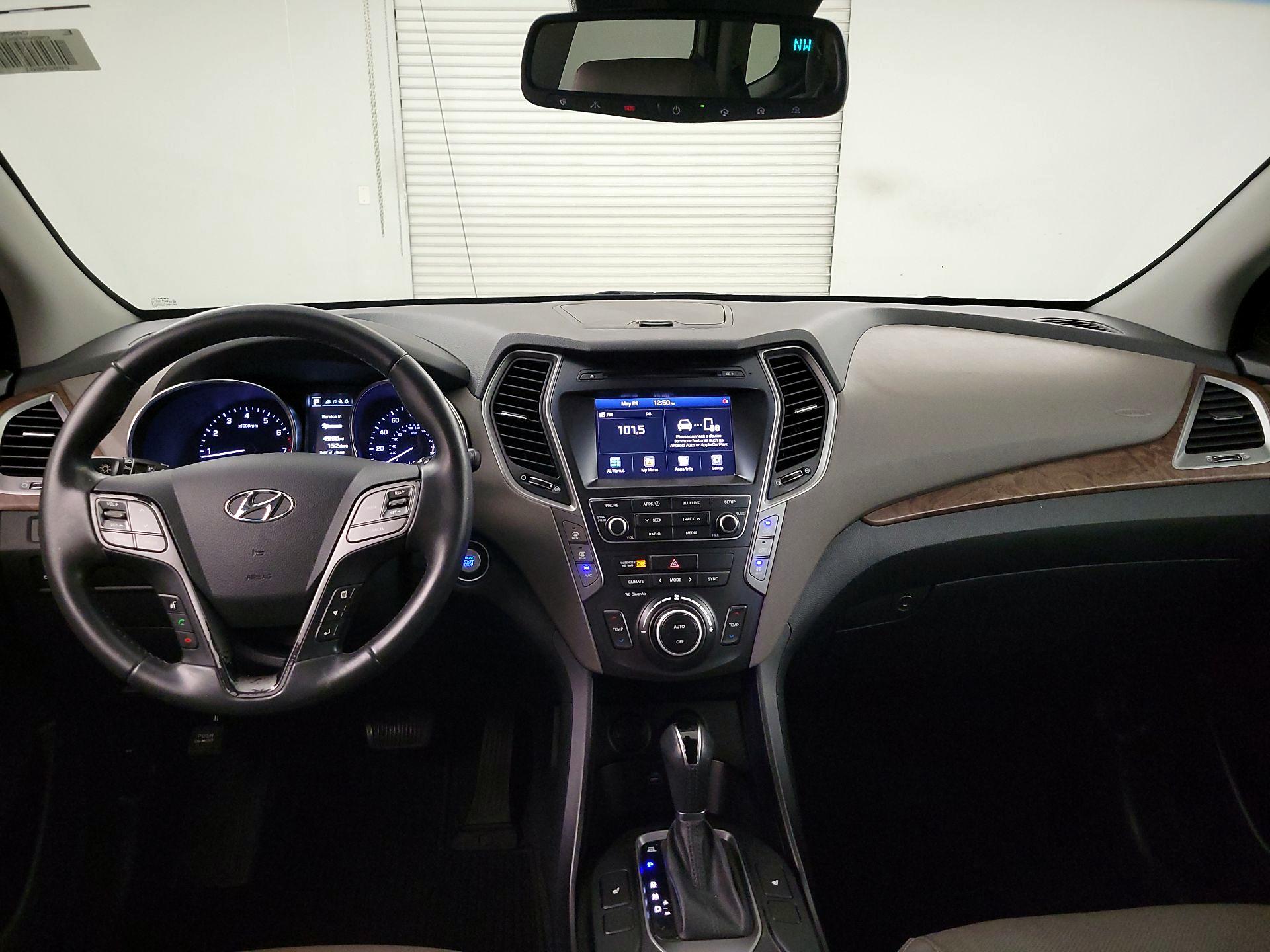 Thumbnail: 2017 Hyundai Santa Fe - 9