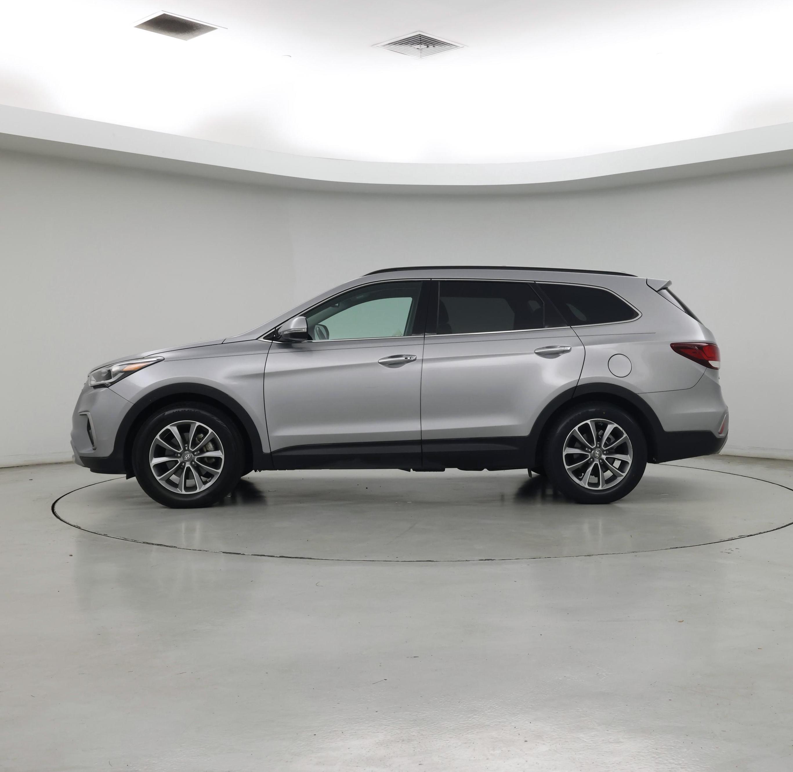 Thumbnail: 2017 Hyundai Santa Fe - 3