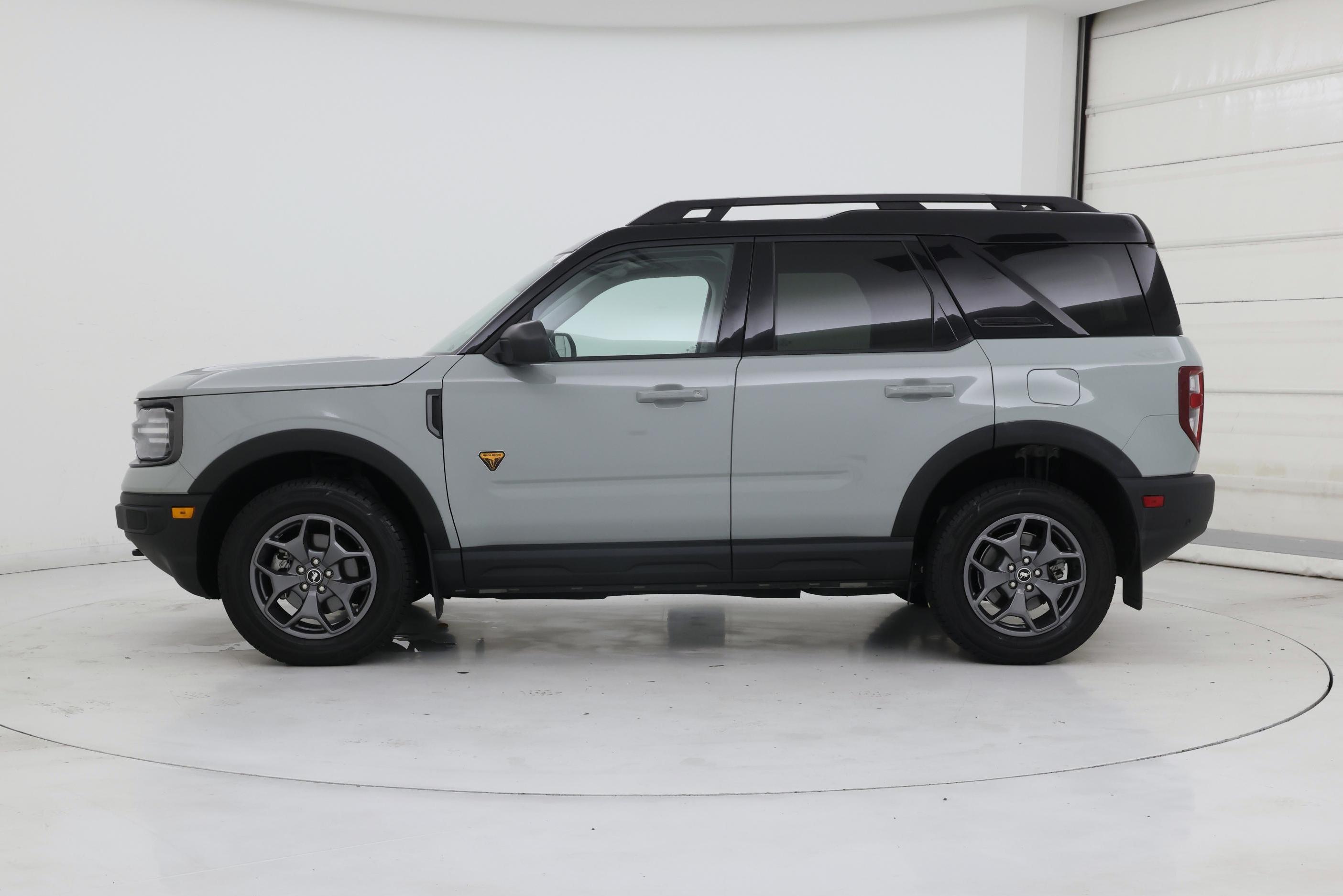 Thumbnail: 2022 Ford Bronco Sport - 3