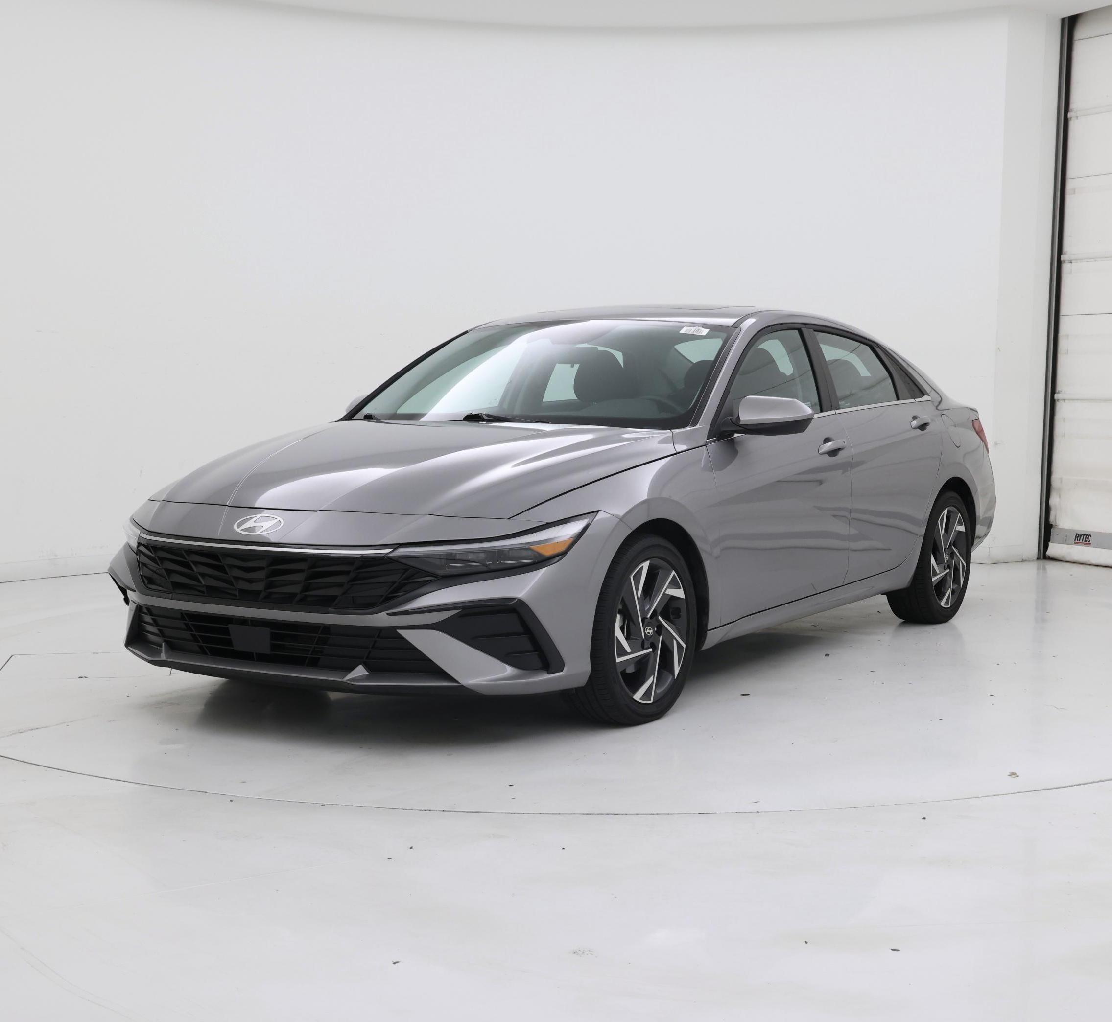 Thumbnail: 2025 Hyundai Elantra - 4