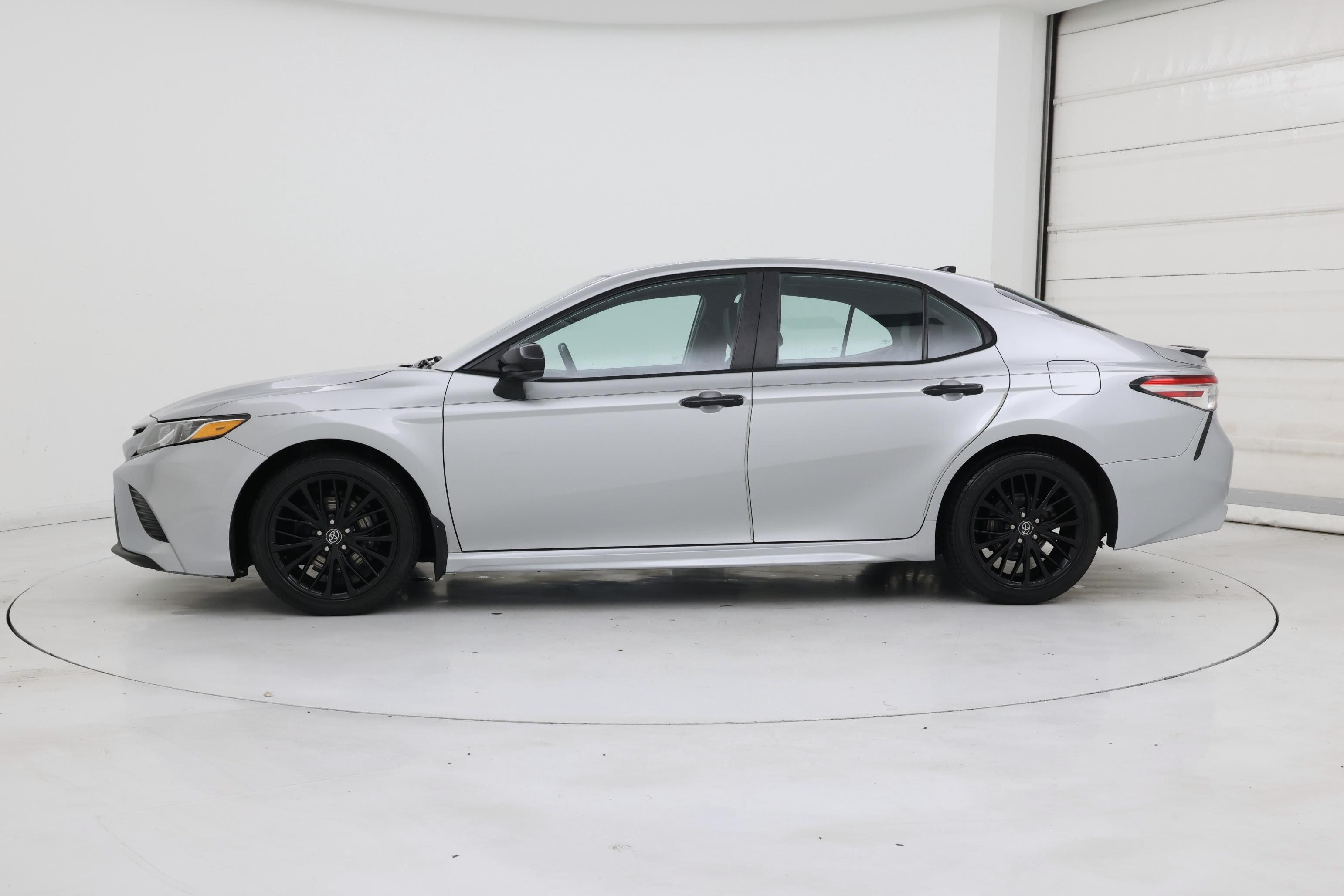 Thumbnail: 2020 Toyota Camry - 3