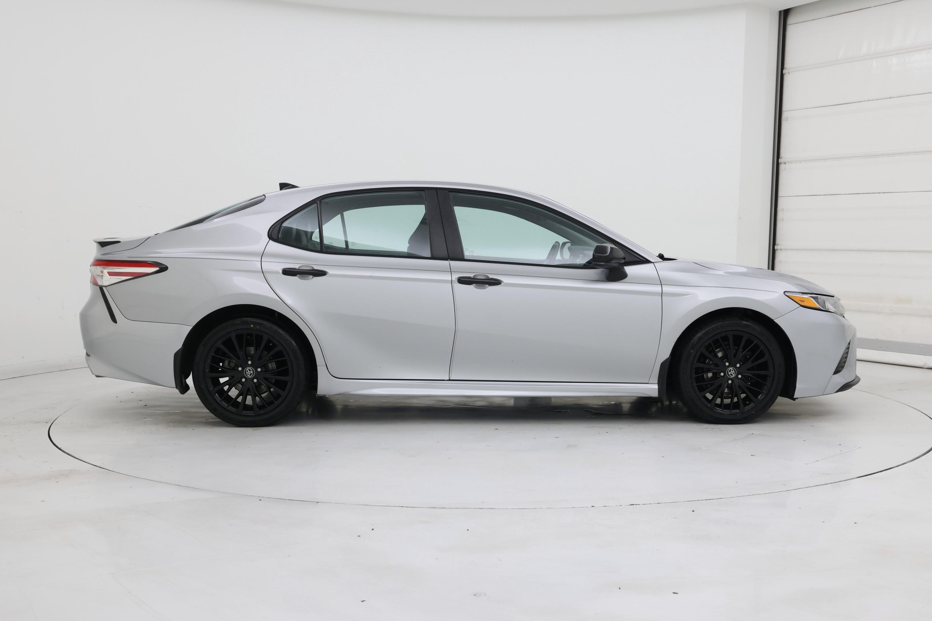 Thumbnail: 2020 Toyota Camry - 7