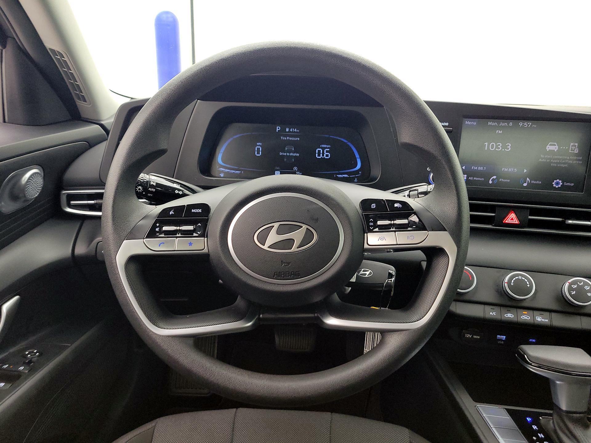 Thumbnail: 2025 Hyundai Elantra - 10