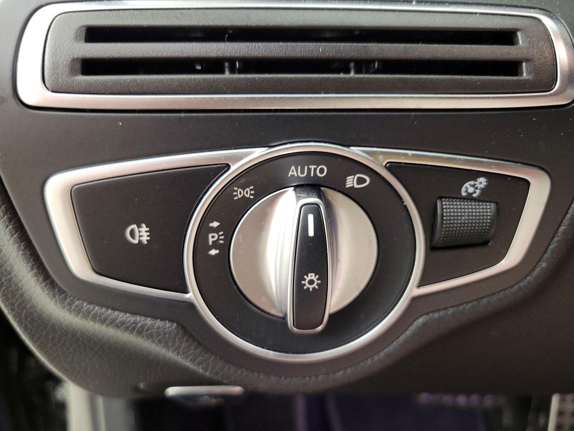 Thumbnail: 2020 Mercedes-Benz C-Class - 13