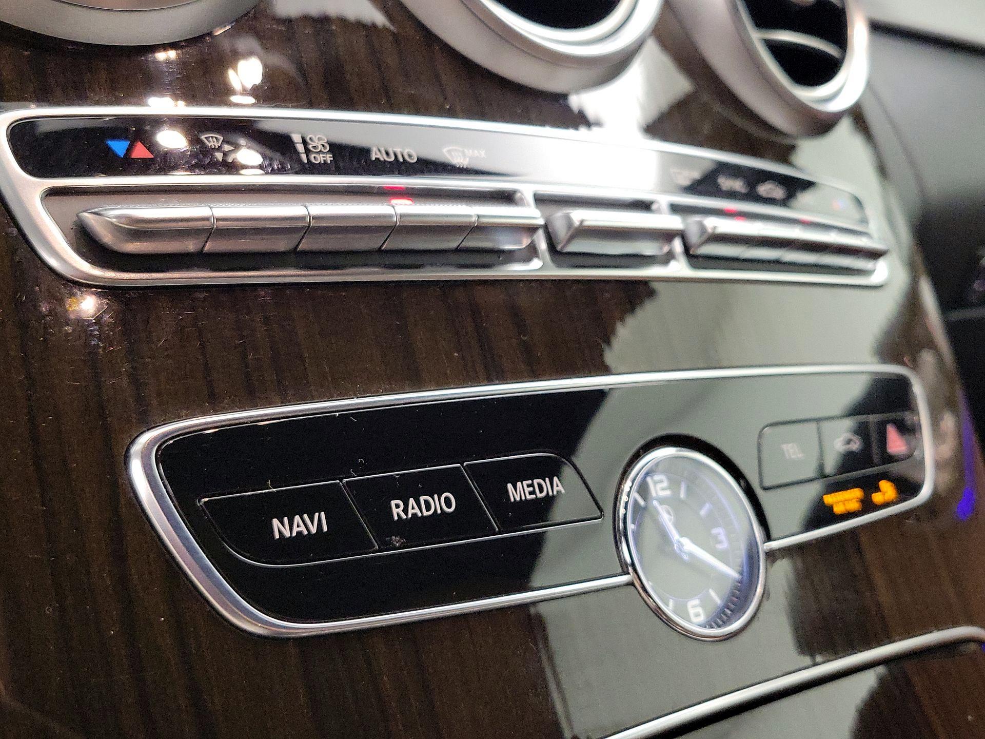 Thumbnail: 2020 Mercedes-Benz C-Class - 17