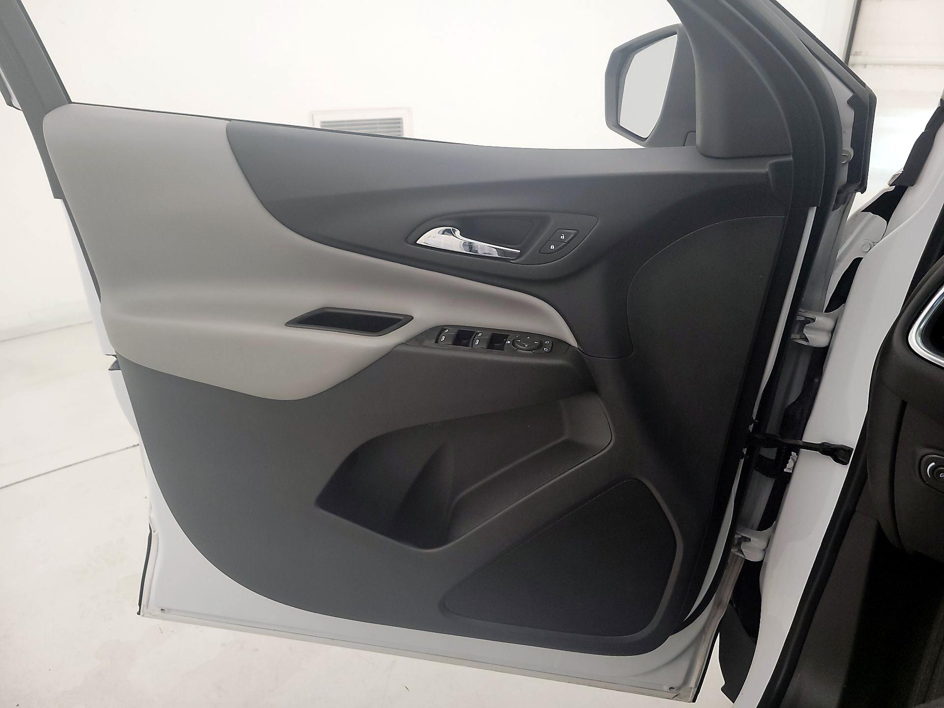 Thumbnail: 2022 Chevrolet Equinox - 12