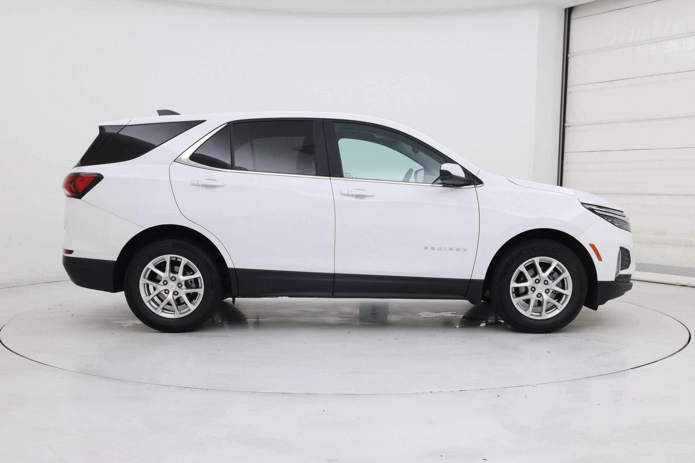Thumbnail: 2022 Chevrolet Equinox - 7