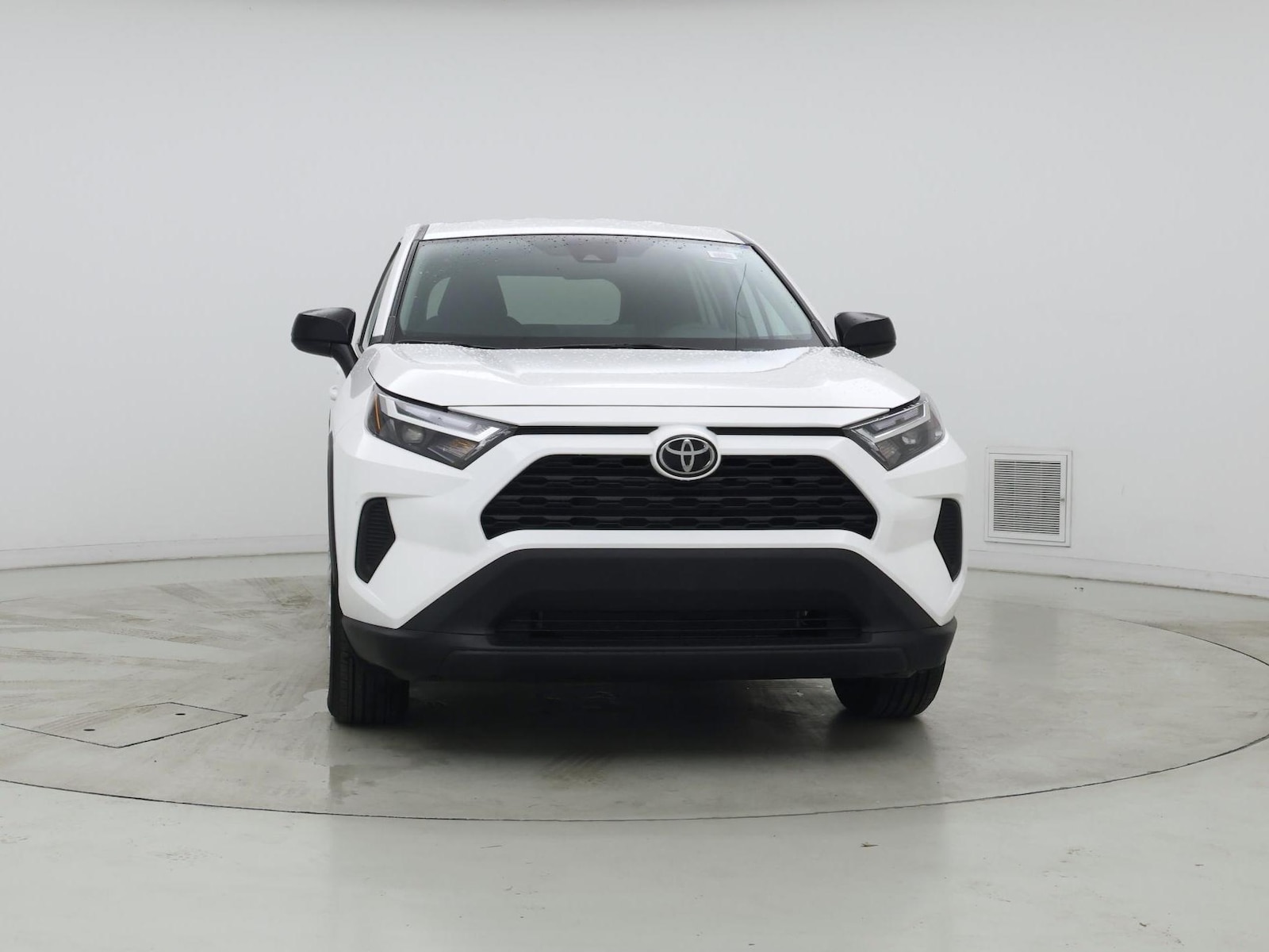 2024 Toyota RAV4 LE - Photo 6