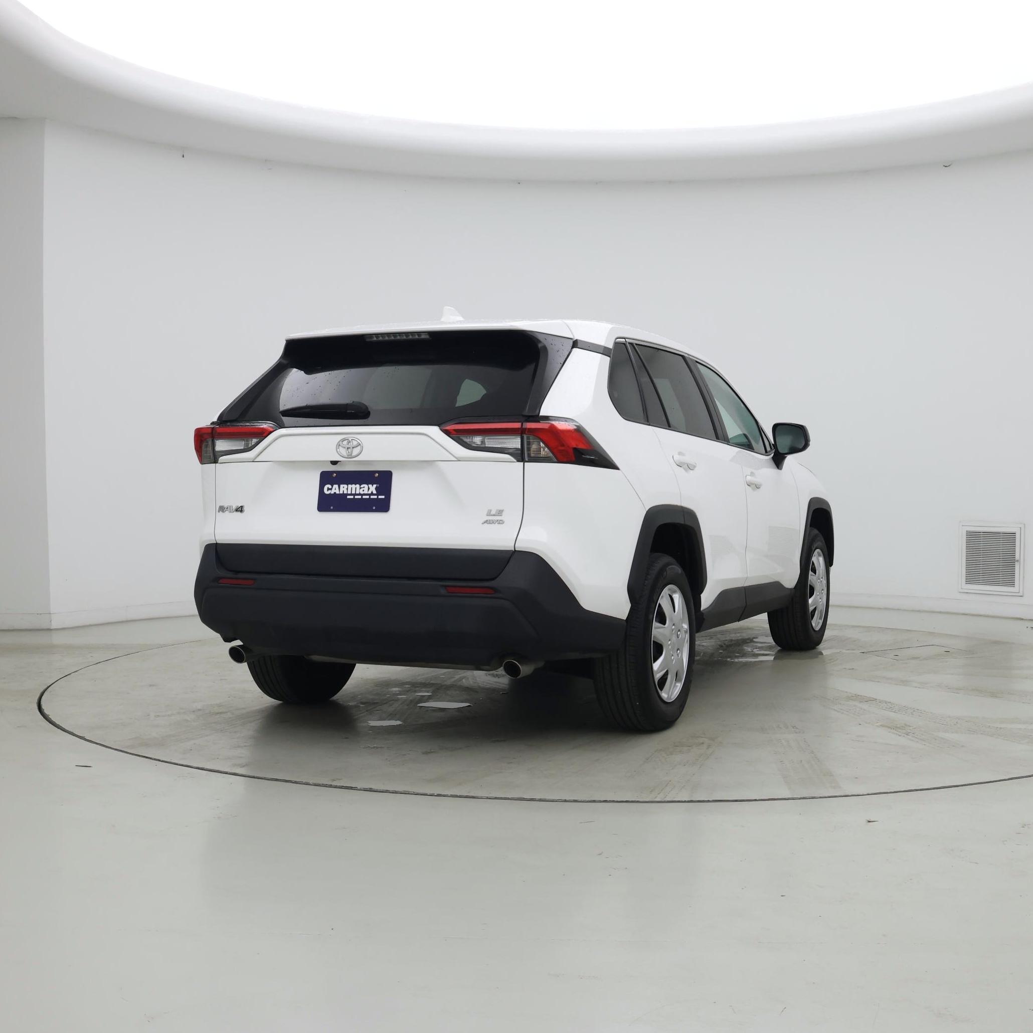 Thumbnail: 2024 Toyota RAV4 - 8