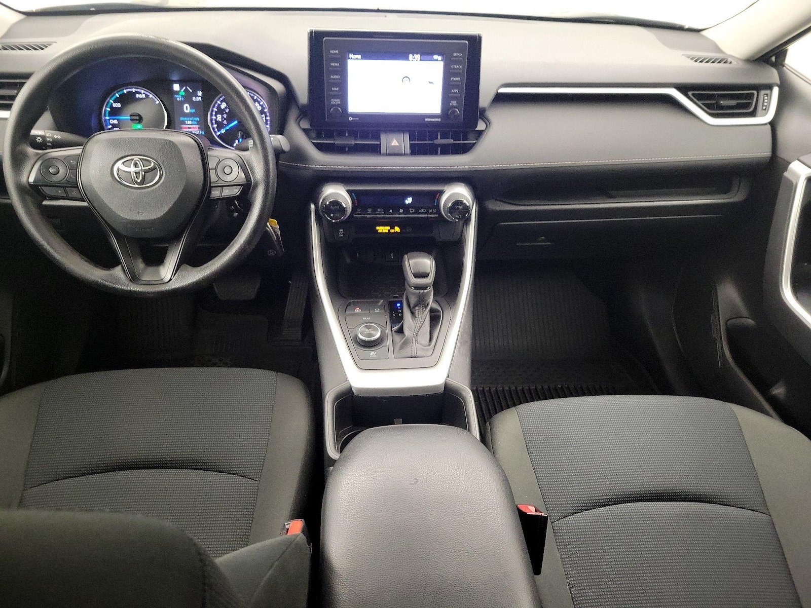 2022 Toyota RAV4 LE - Photo 10