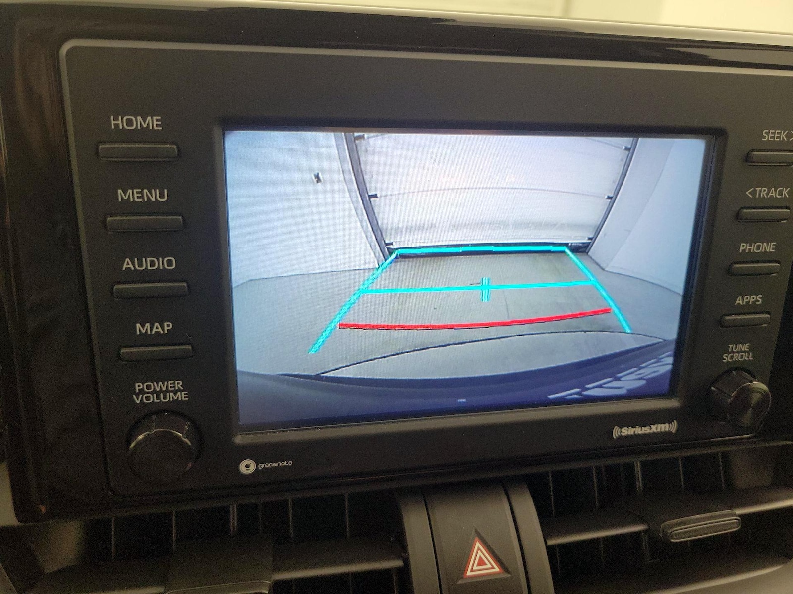 2022 Toyota RAV4 LE - Photo 15