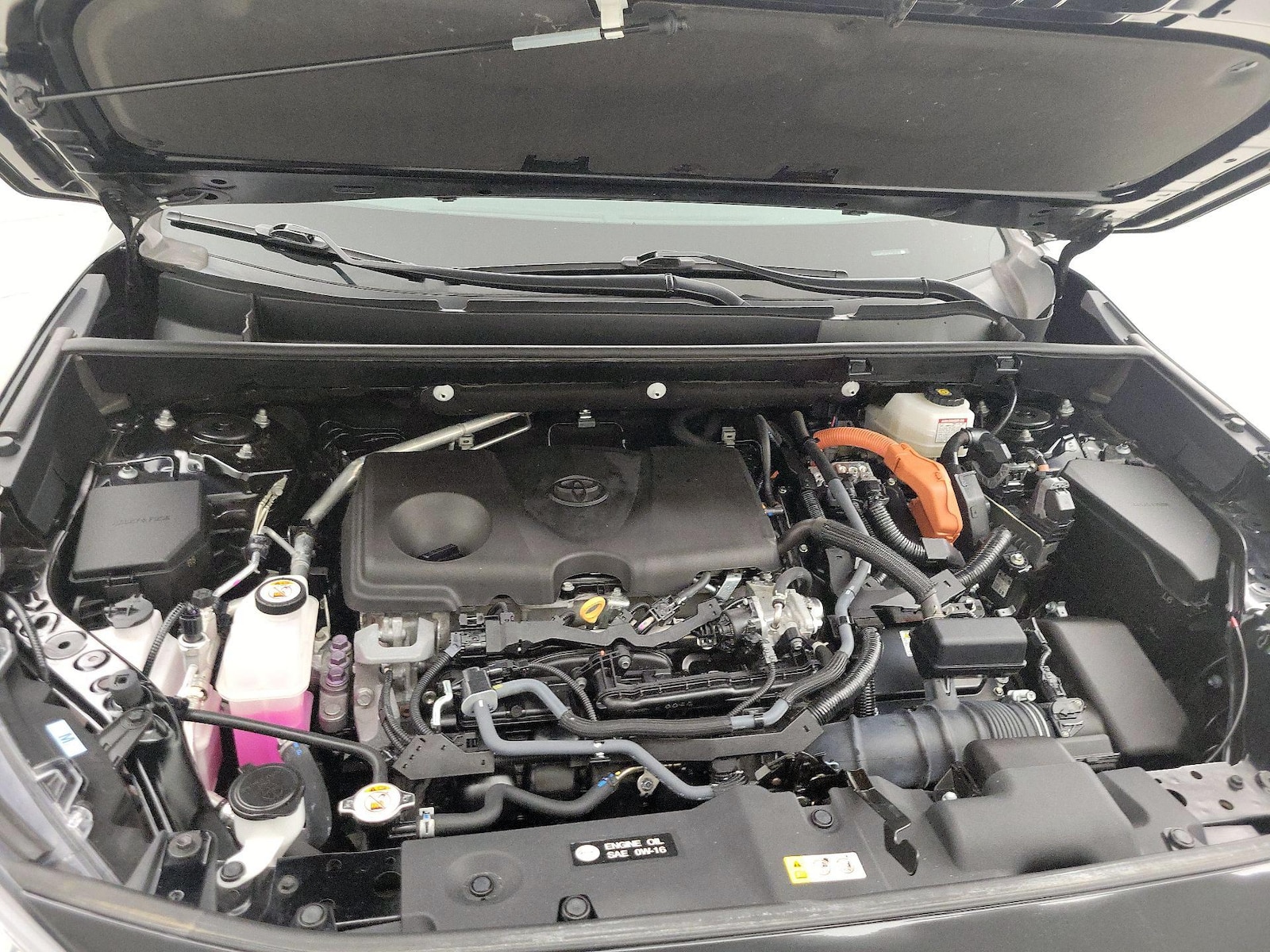 2022 Toyota RAV4 LE - Photo 23