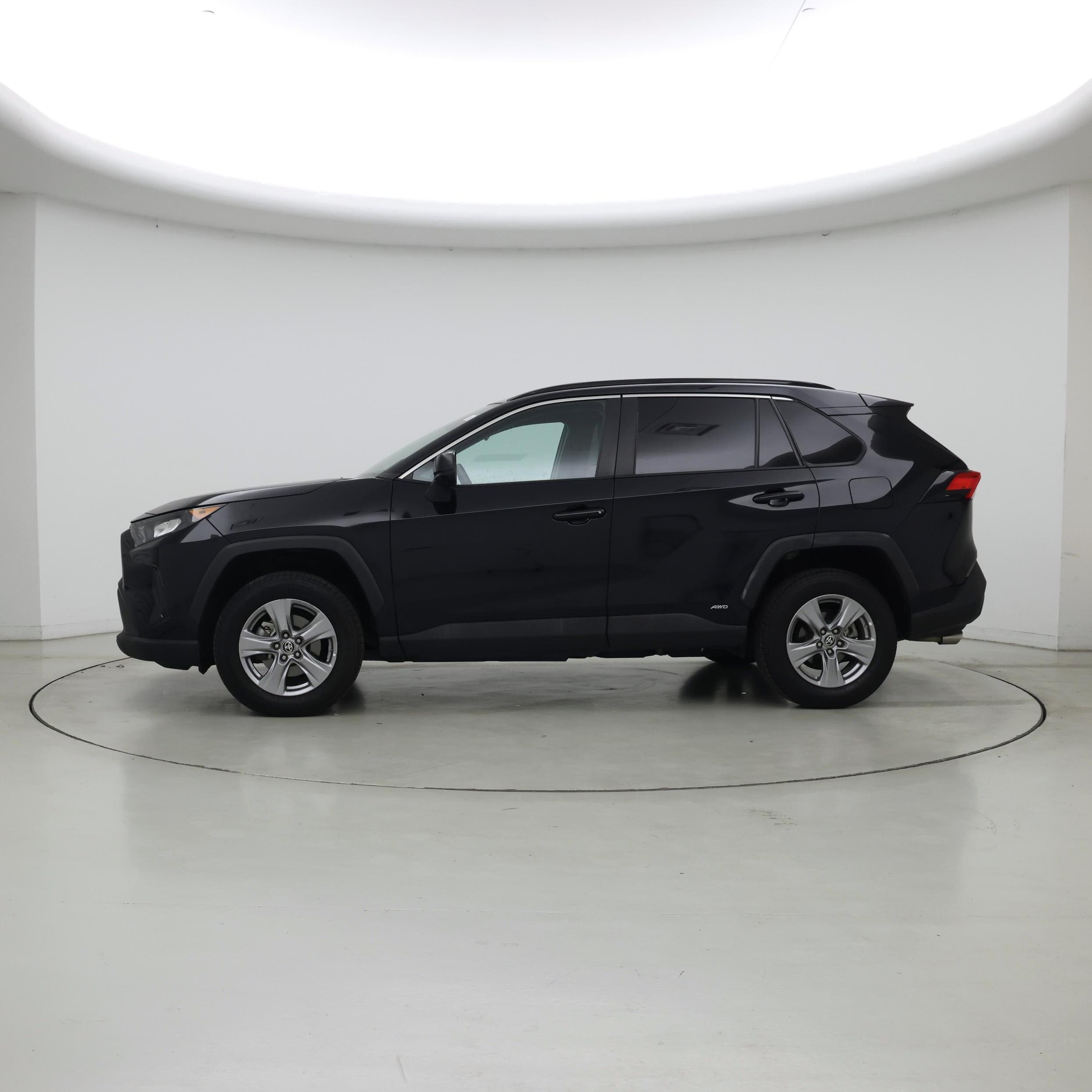 Thumbnail: 2022 Toyota RAV4 - 3