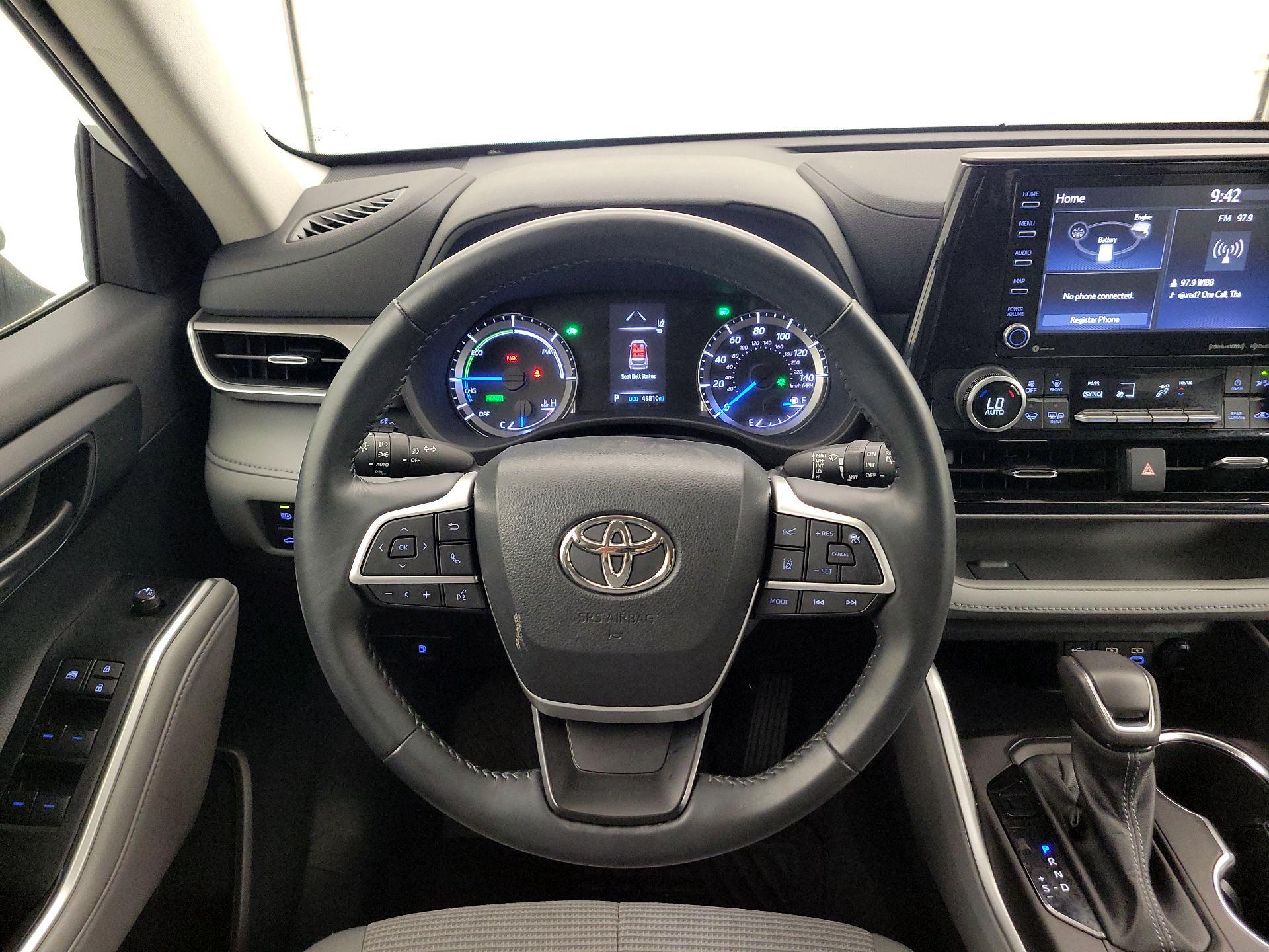Thumbnail: 2022 Toyota Highlander - 10