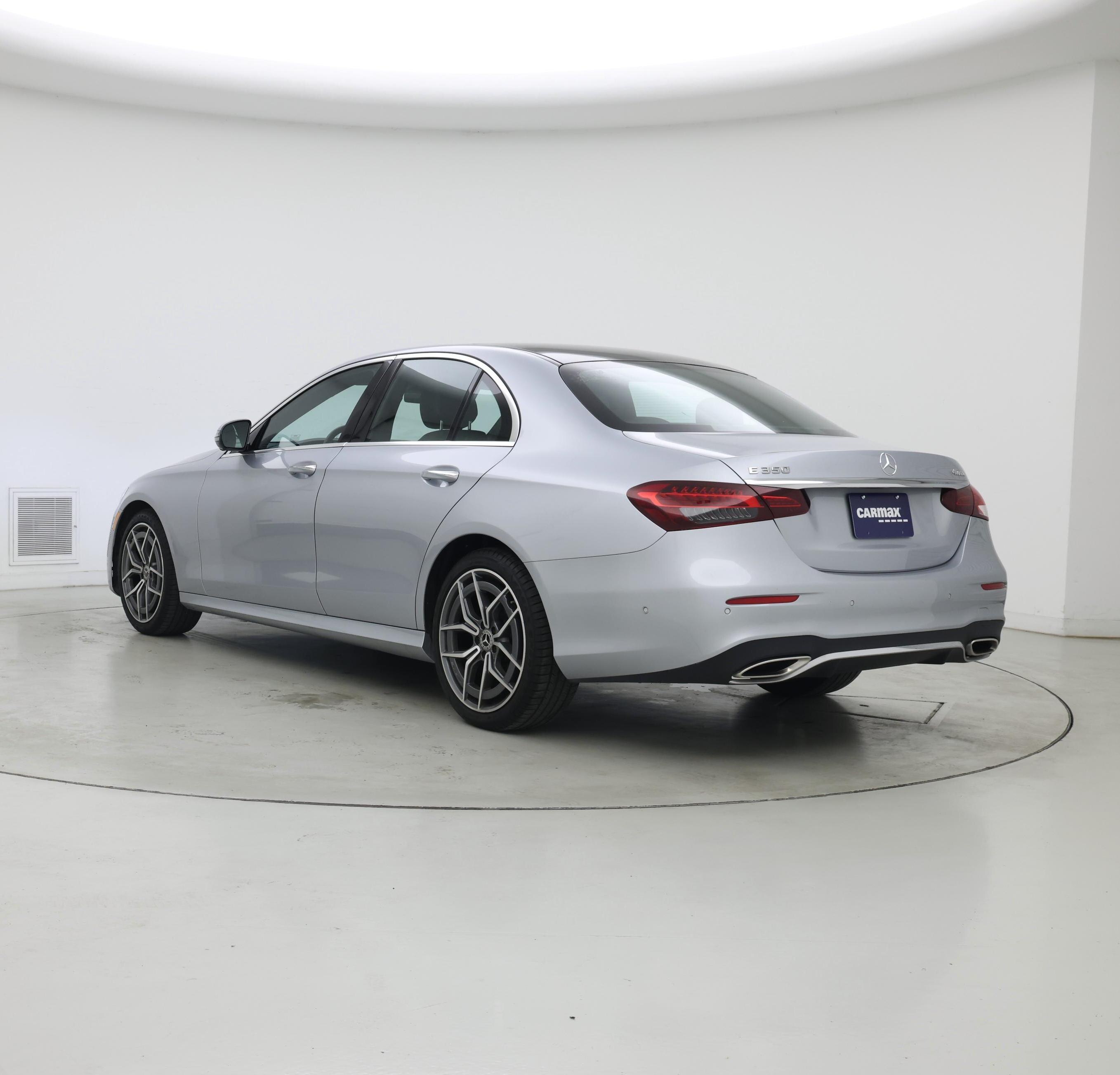 Thumbnail: 2021 Mercedes-Benz E-Class - 2
