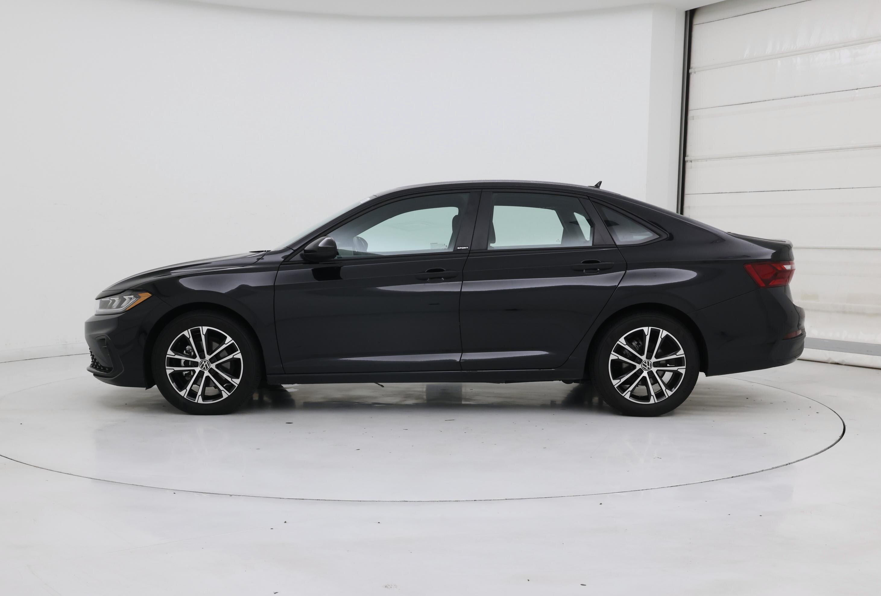 Thumbnail: 2025 Volkswagen Jetta - 3