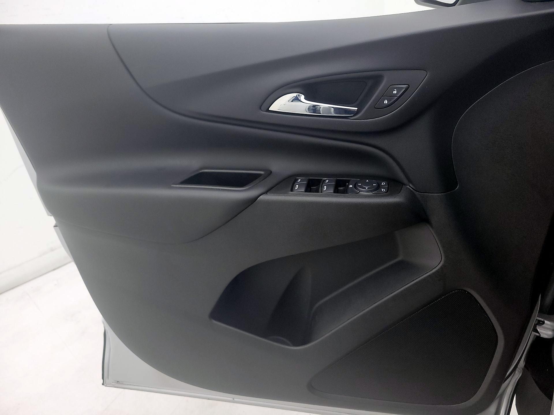 Thumbnail: 2022 Chevrolet Equinox - 12