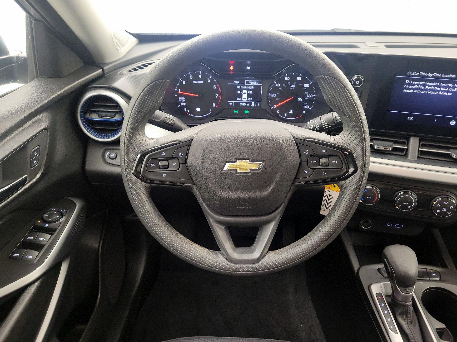 Thumbnail: 2024 Chevrolet Trax - 10