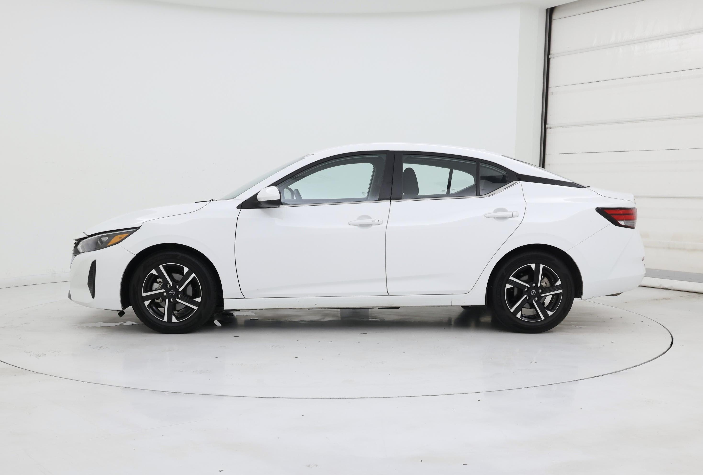 Thumbnail: 2025 Nissan Sentra - 3