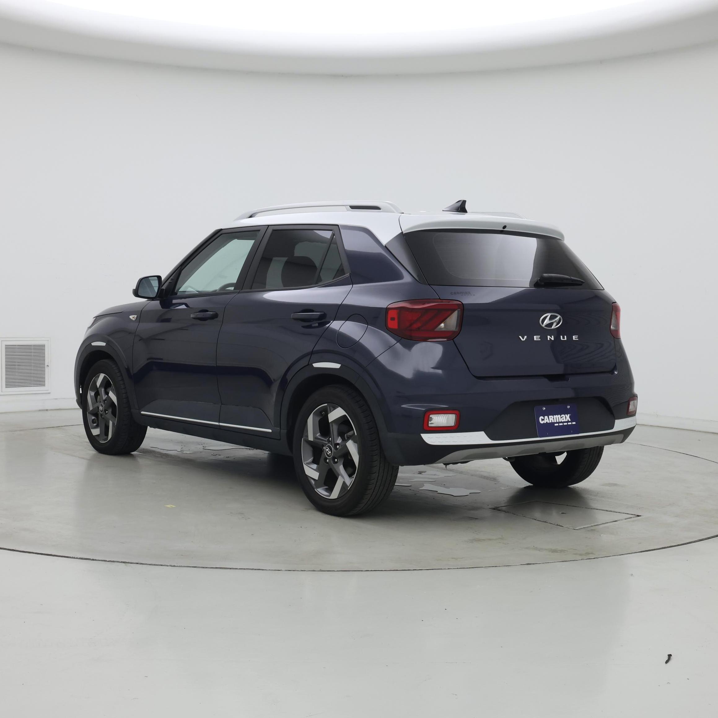 Thumbnail: 2022 Hyundai Venue - 2