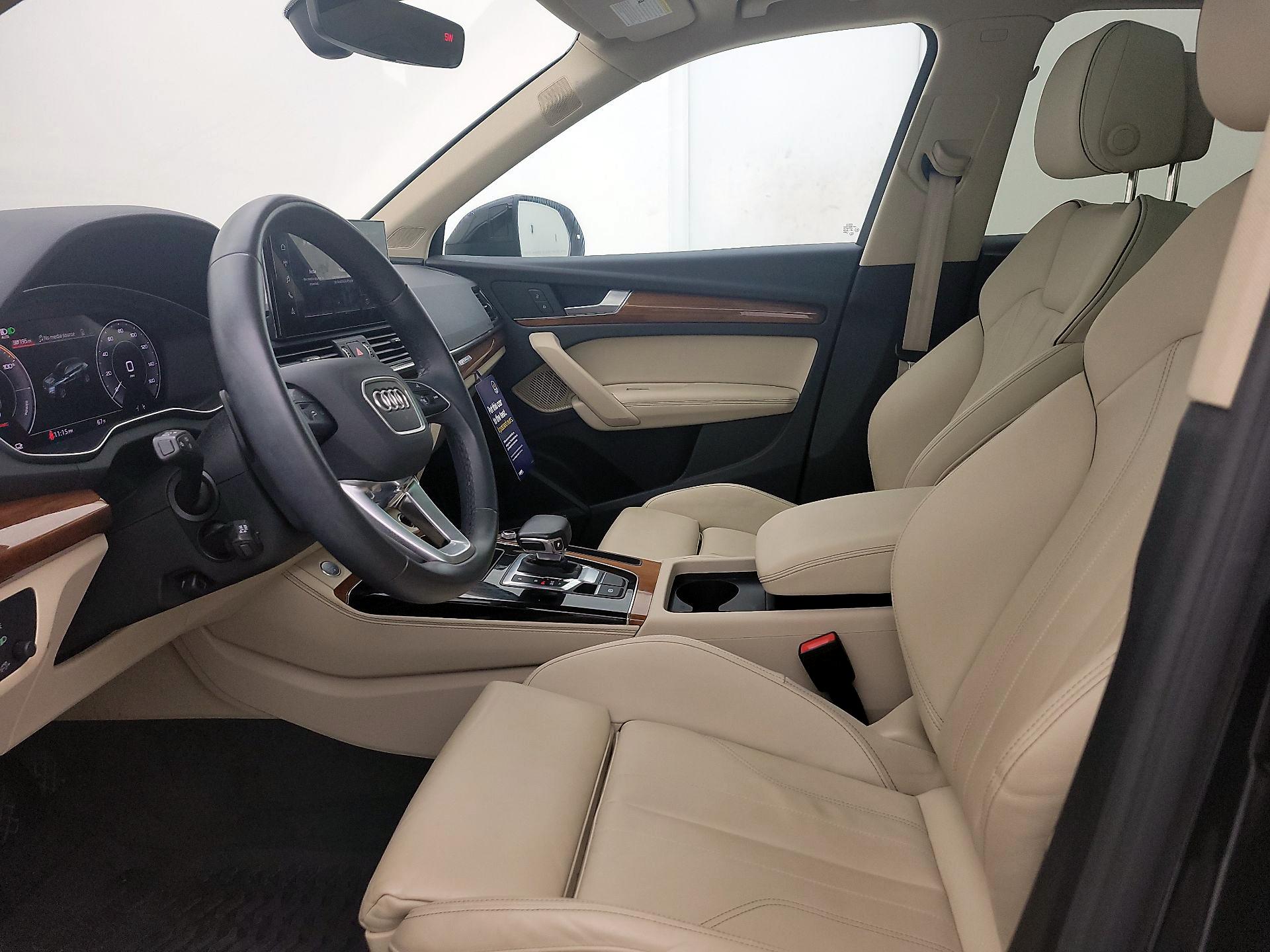 Thumbnail: 2023 Audi Q5 - 11